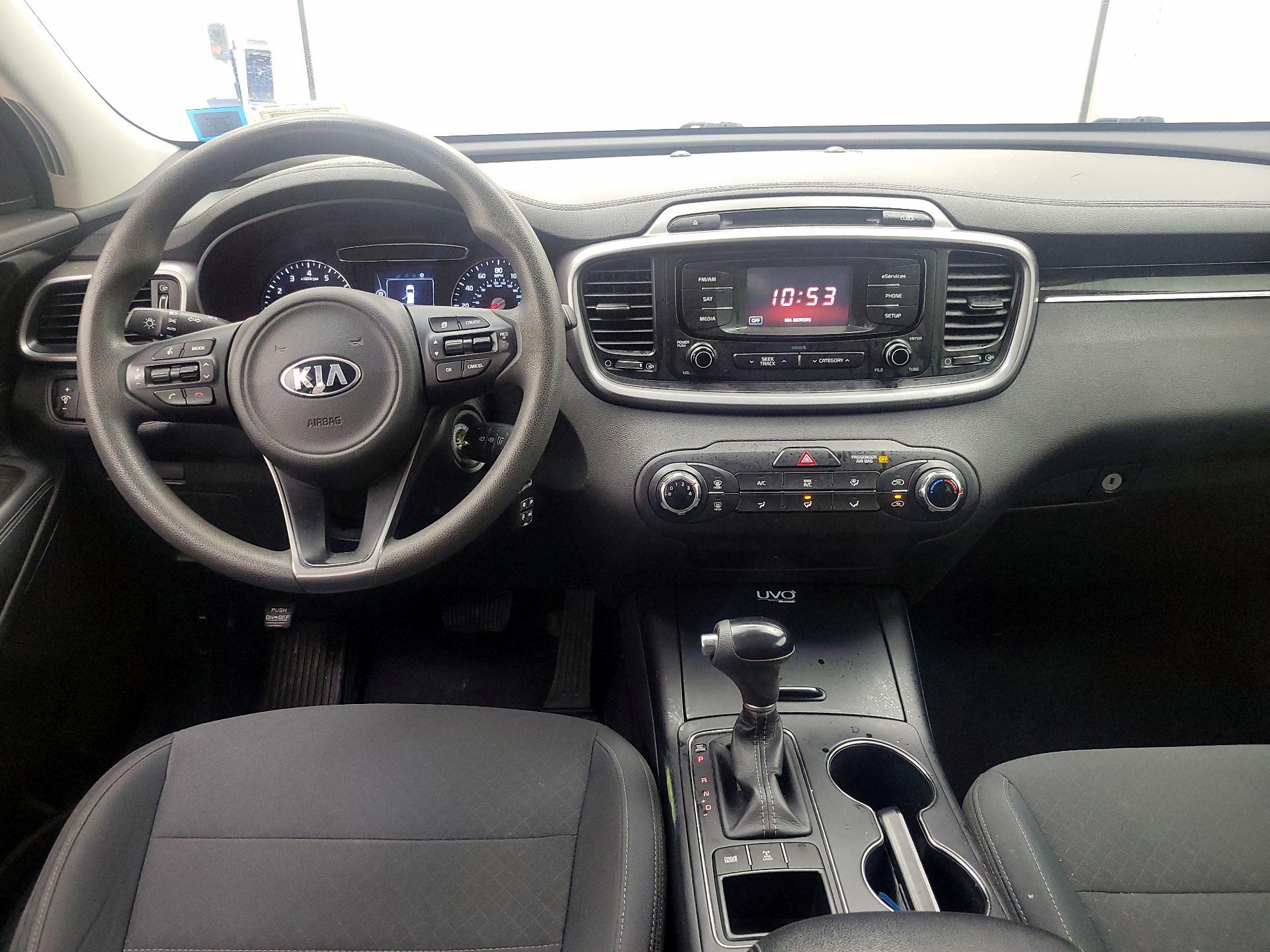 Thumbnail: 2016 Kia Sorento - 9