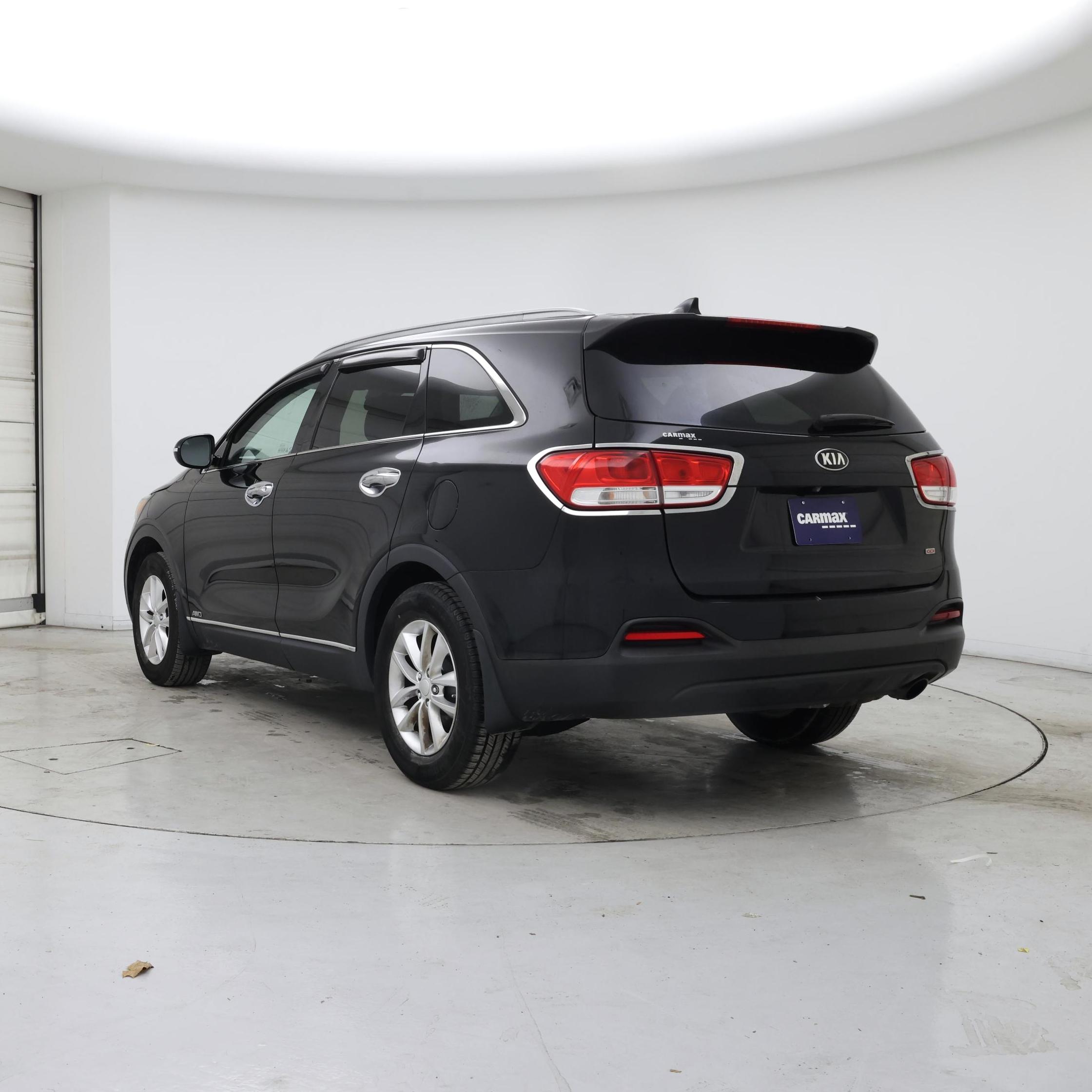 Thumbnail: 2016 Kia Sorento - 2