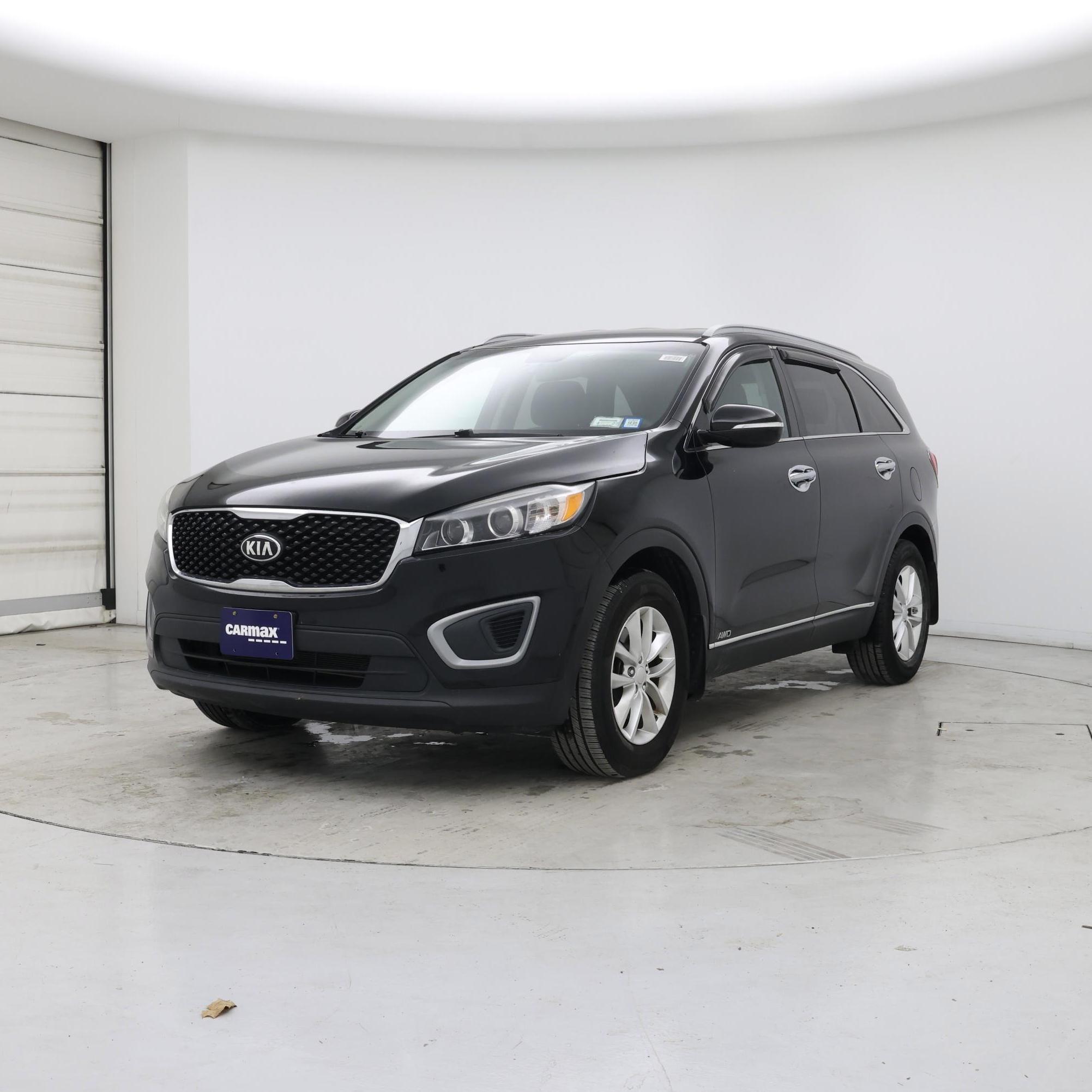 Thumbnail: 2016 Kia Sorento - 4
