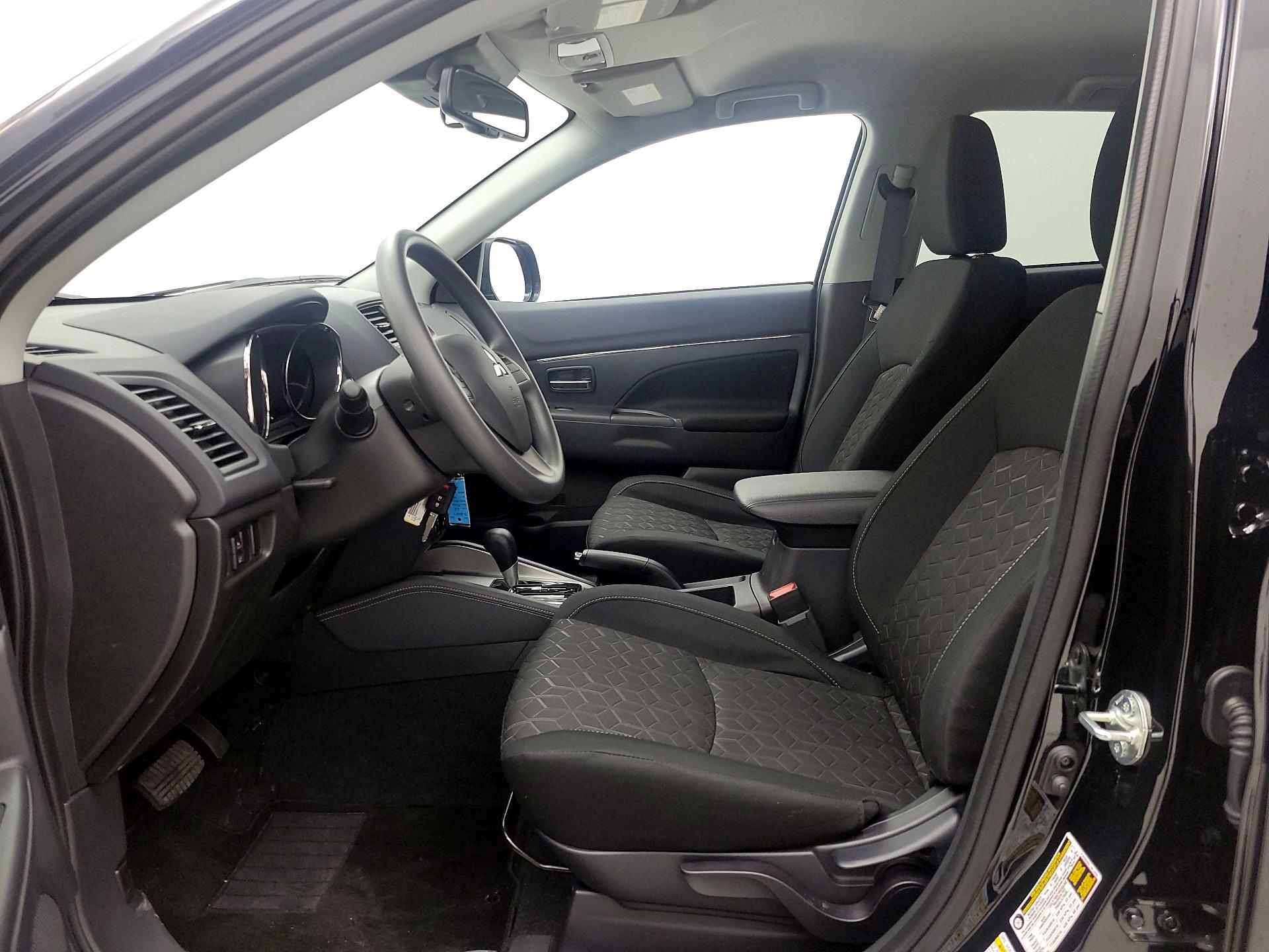 Thumbnail: 2025 Mitsubishi Outlander Sport - 11