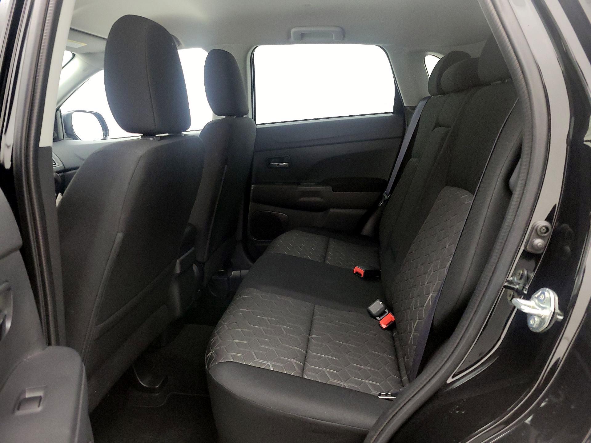 Thumbnail: 2025 Mitsubishi Outlander Sport - 17