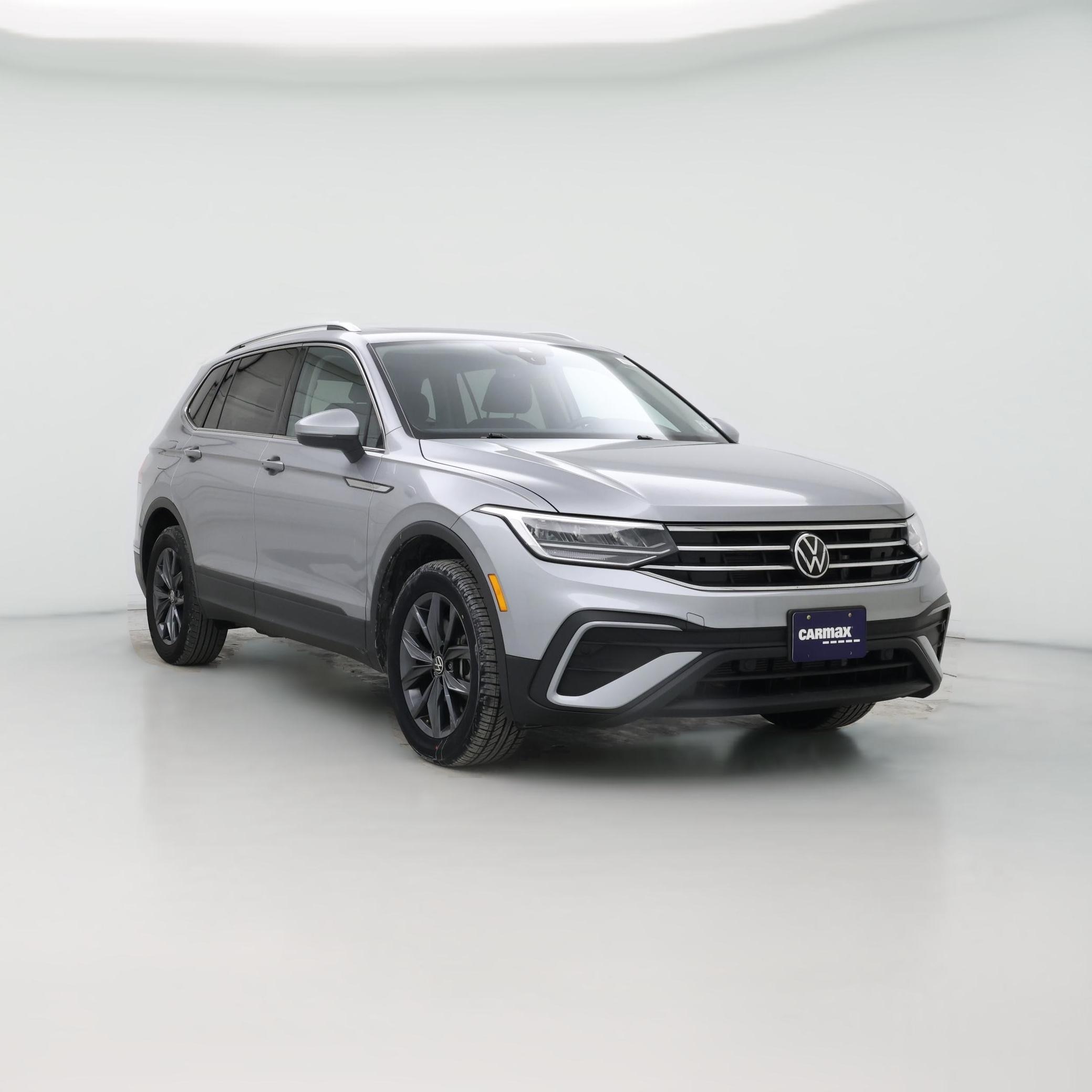 Thumbnail: 2023 Volkswagen Tiguan - 1