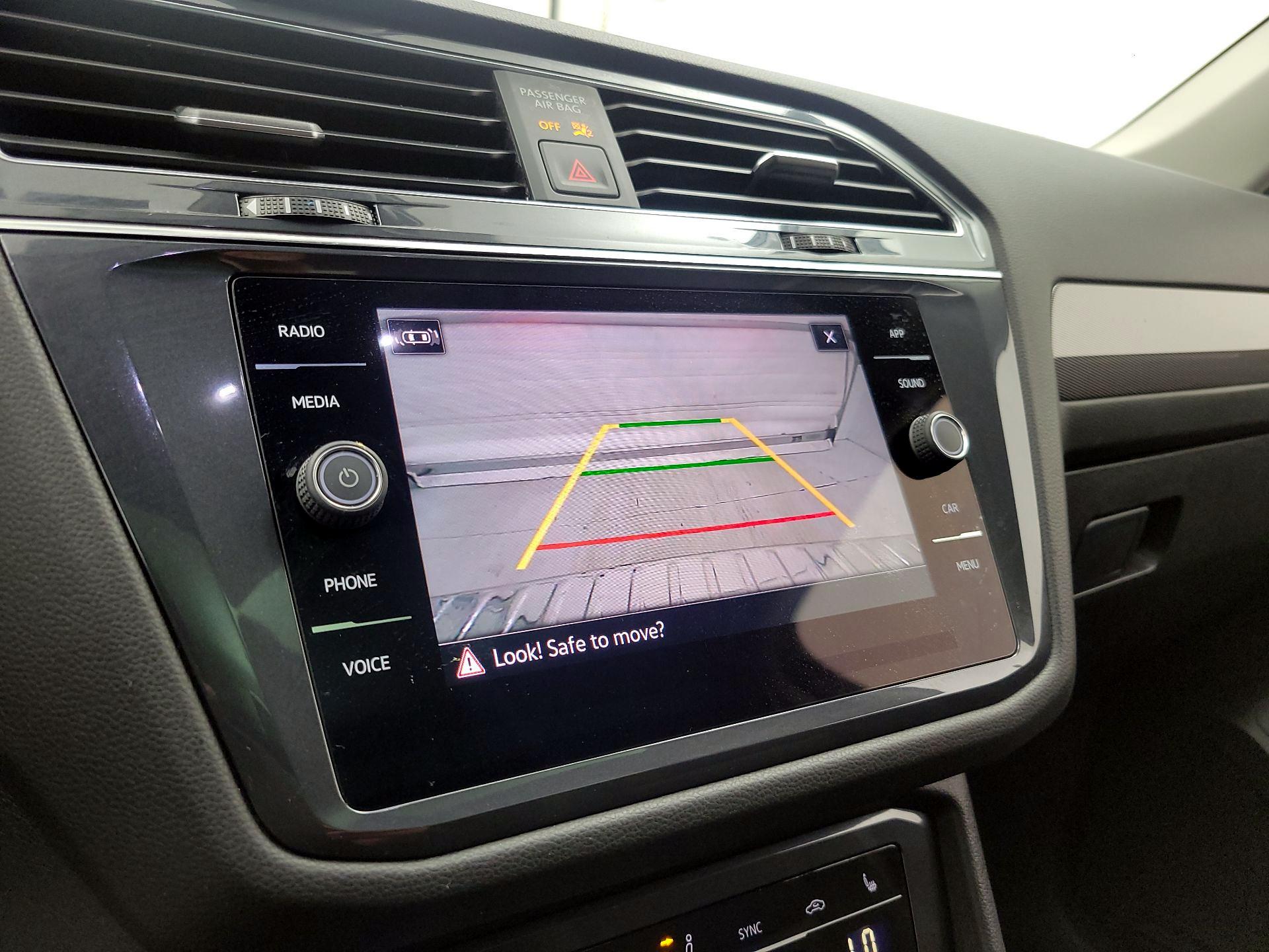 Thumbnail: 2023 Volkswagen Tiguan - 13