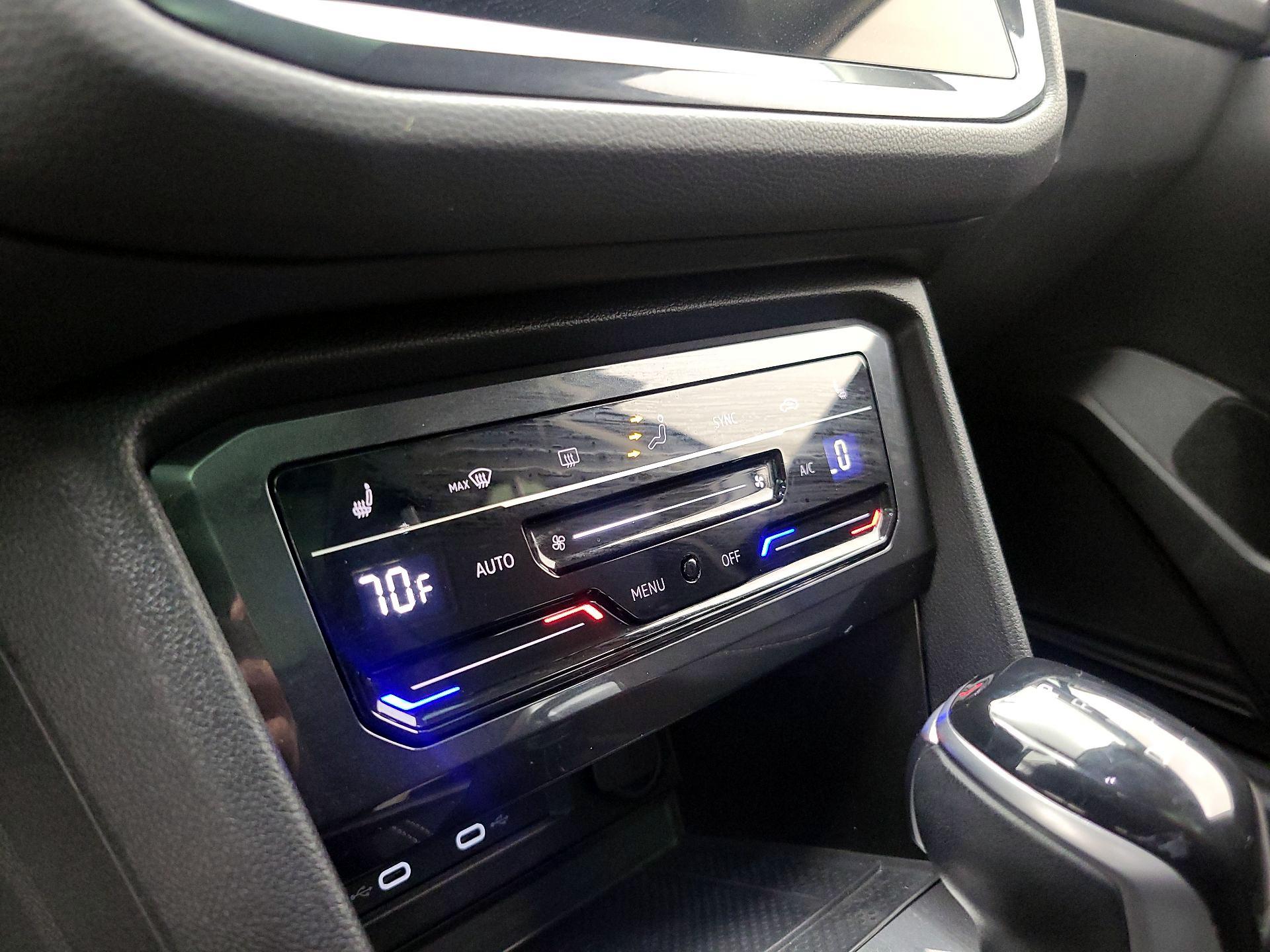 Thumbnail: 2023 Volkswagen Tiguan - 15