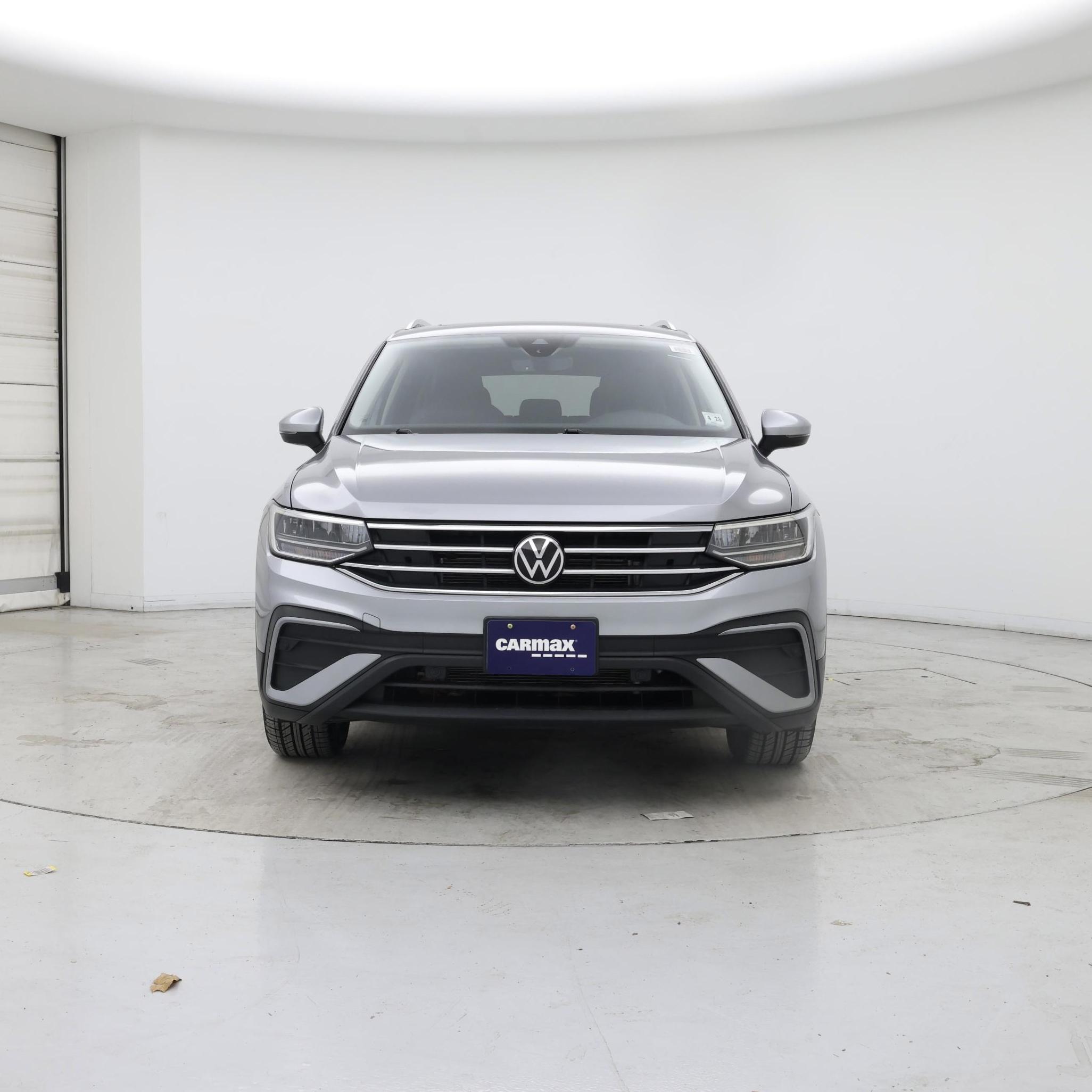 Thumbnail: 2023 Volkswagen Tiguan - 5