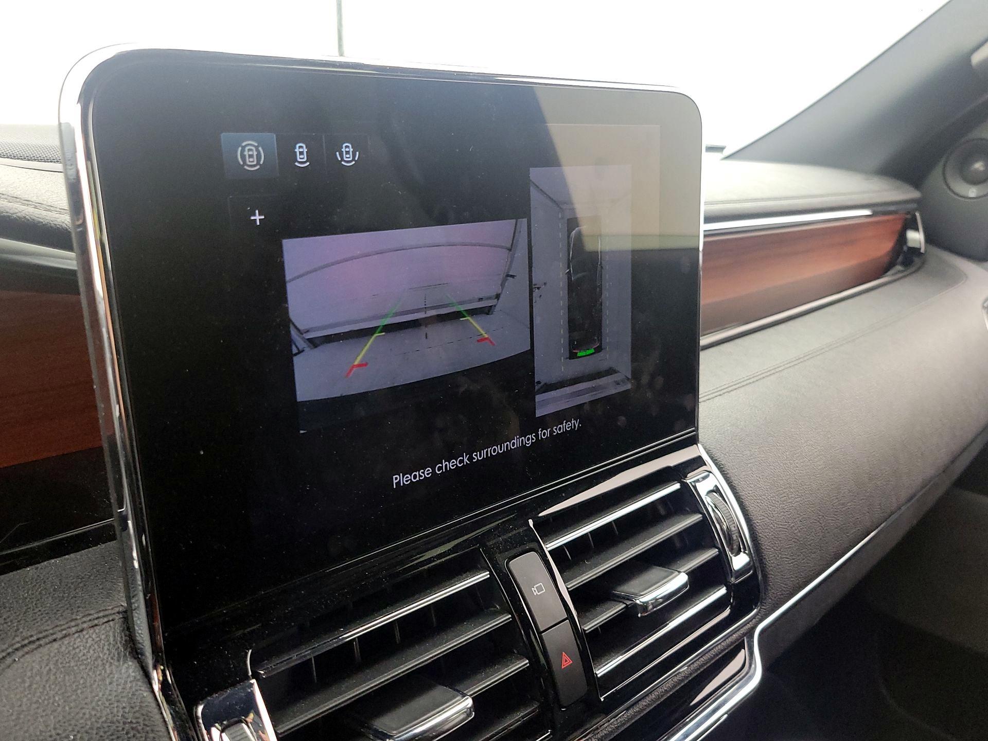 Thumbnail: 2020 Lincoln Navigator L - 15