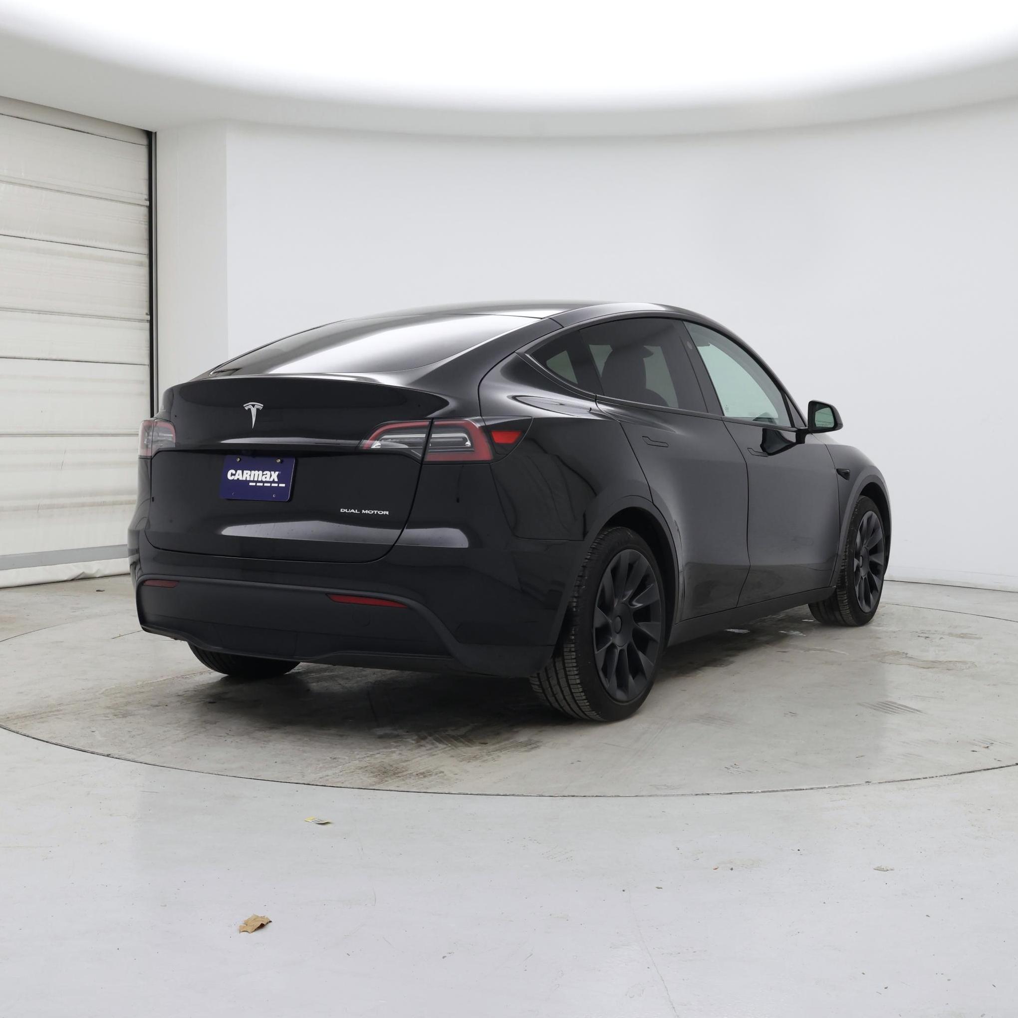 Thumbnail: 2023 Tesla Model Y - 8