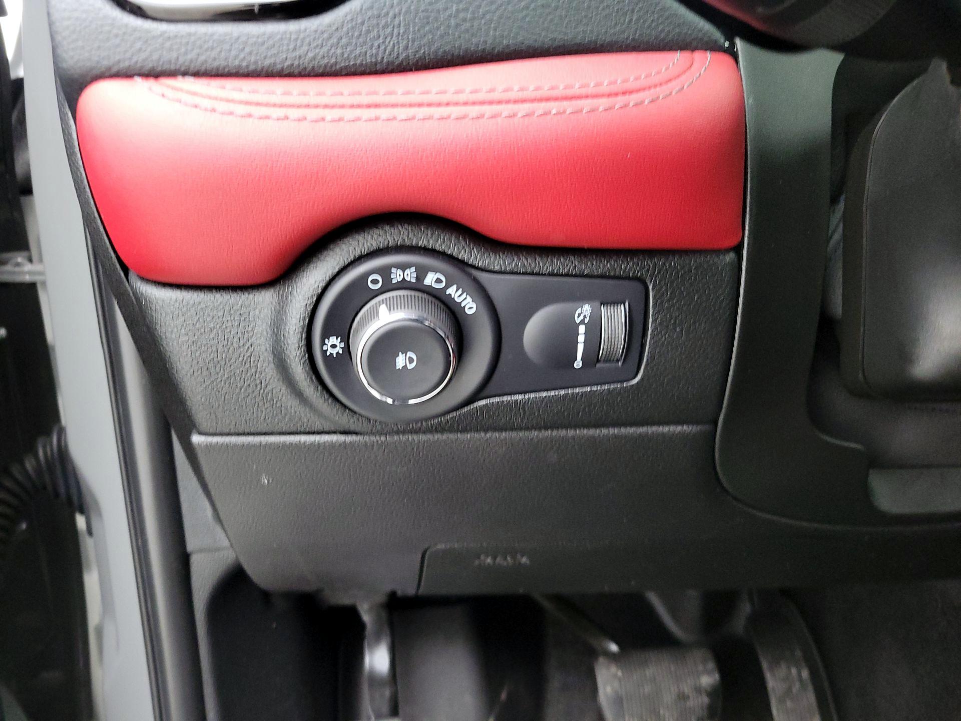 Thumbnail: 2022 Dodge Durango - 13