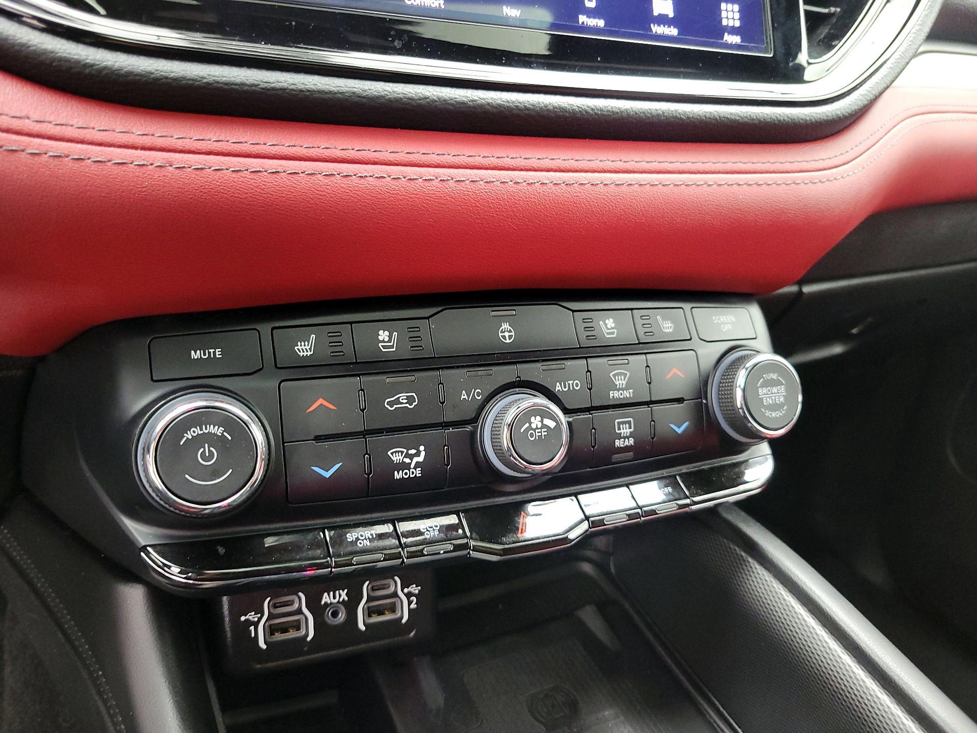 Thumbnail: 2022 Dodge Durango - 17