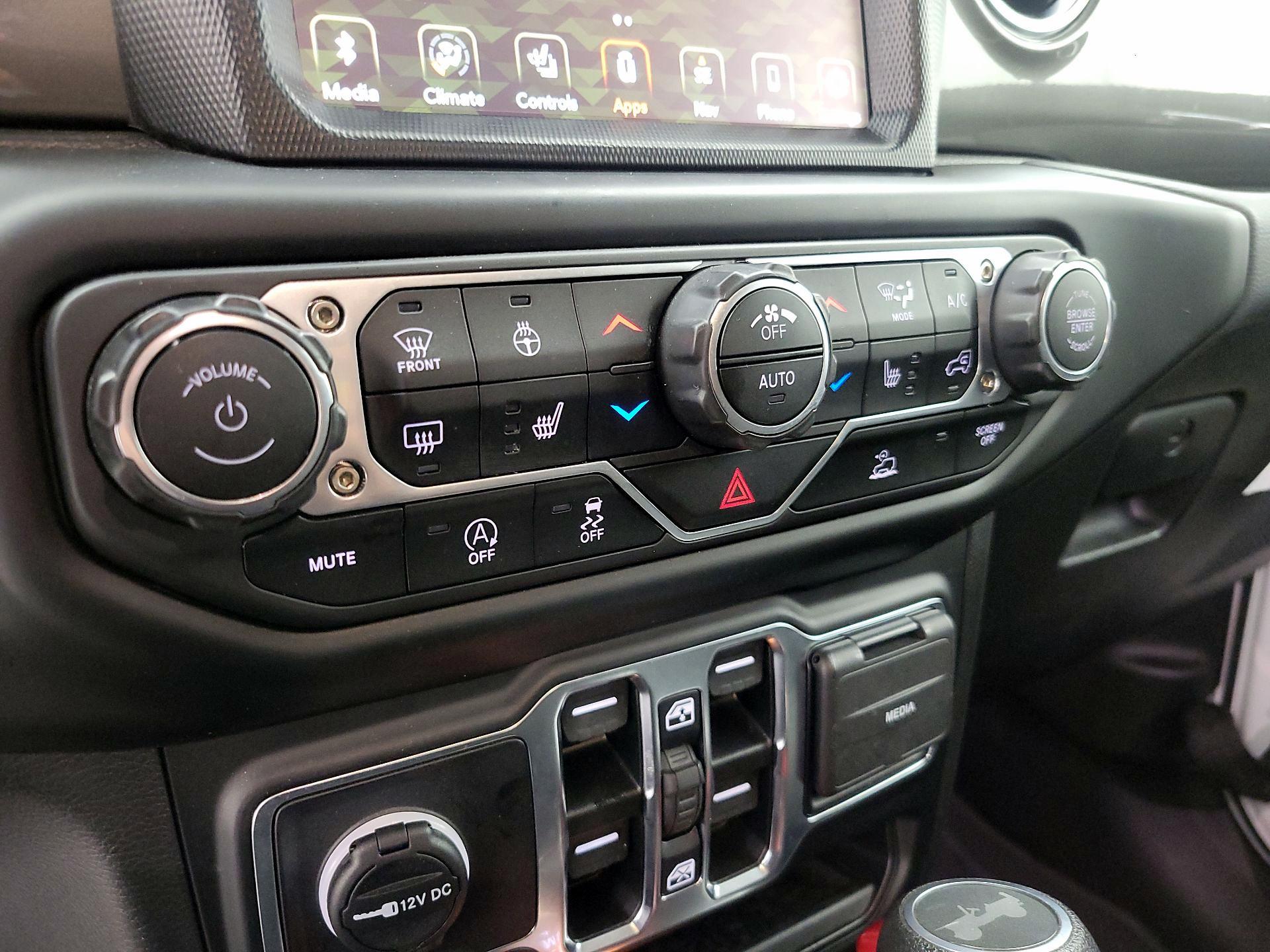 Thumbnail: 2023 Jeep Wrangler - 16