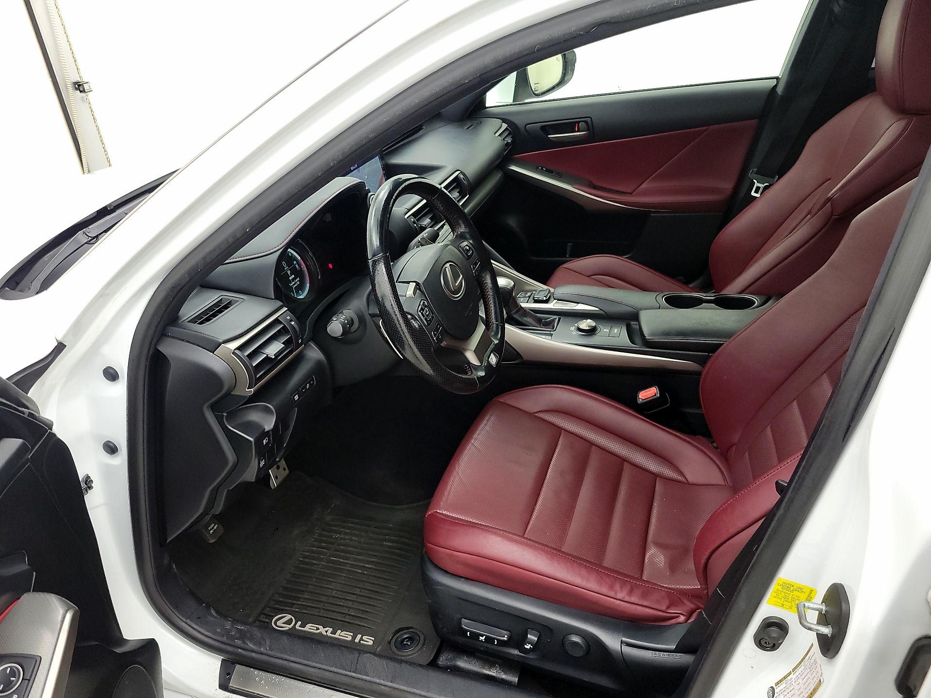 Thumbnail: 2017 Lexus IS - 11