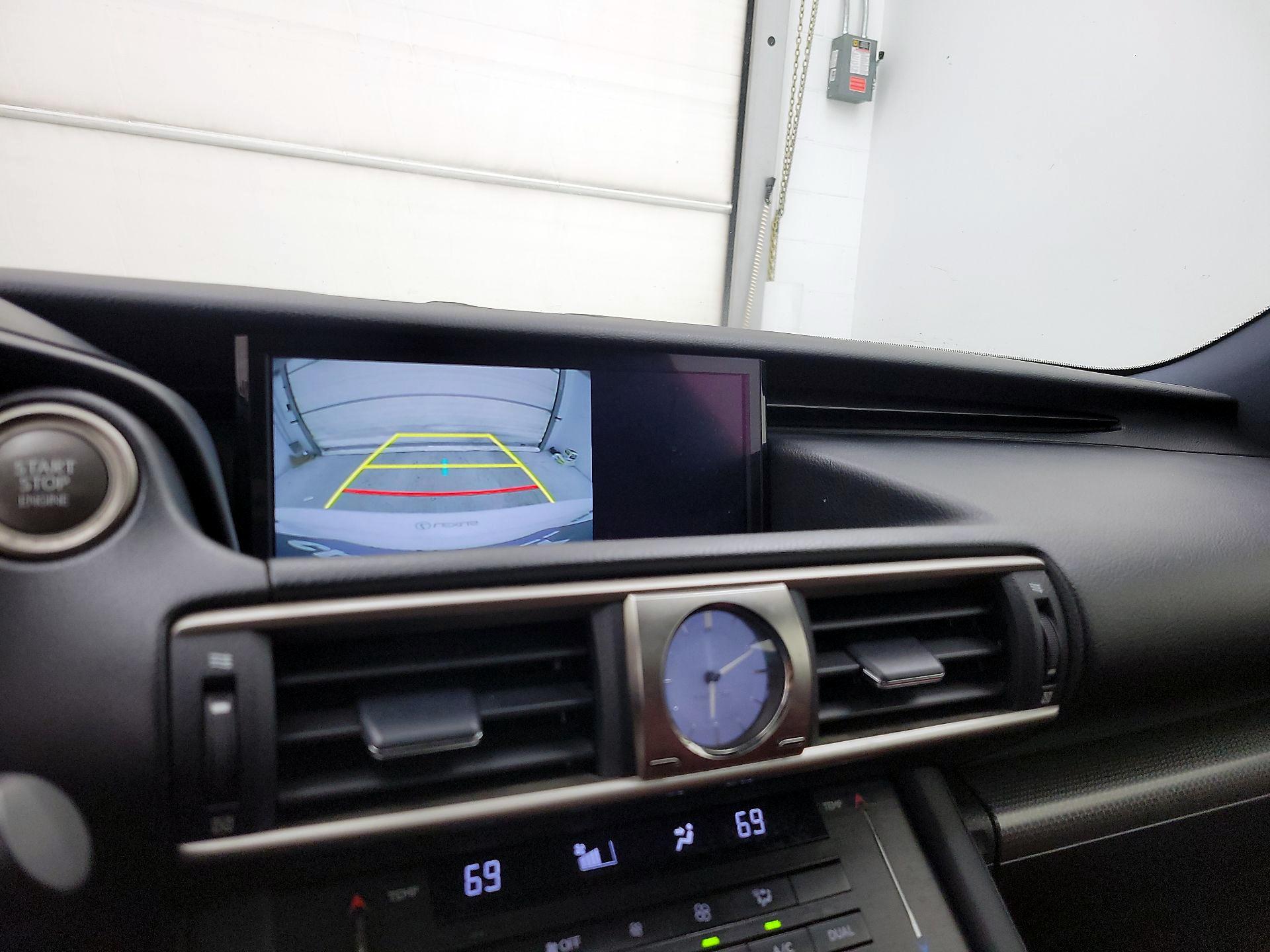 Thumbnail: 2017 Lexus IS - 14