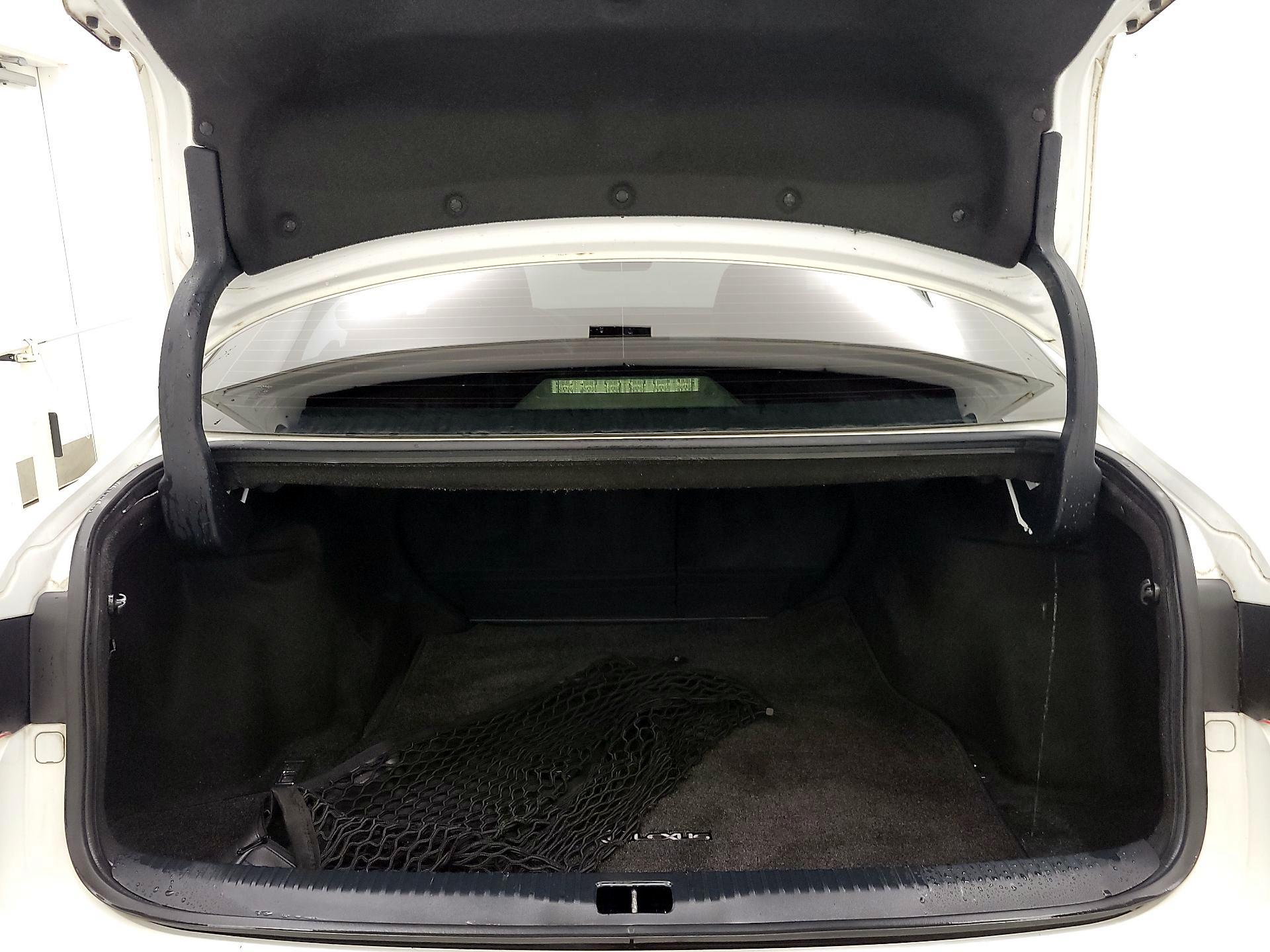 Thumbnail: 2017 Lexus IS - 20