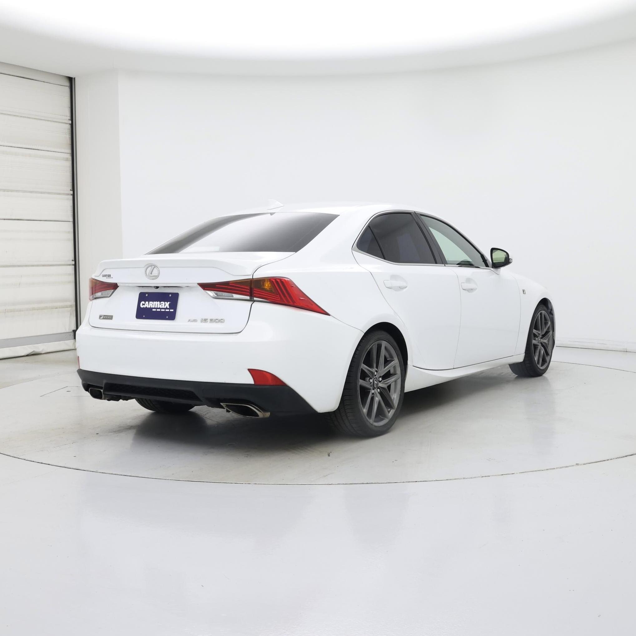 Thumbnail: 2017 Lexus IS - 8