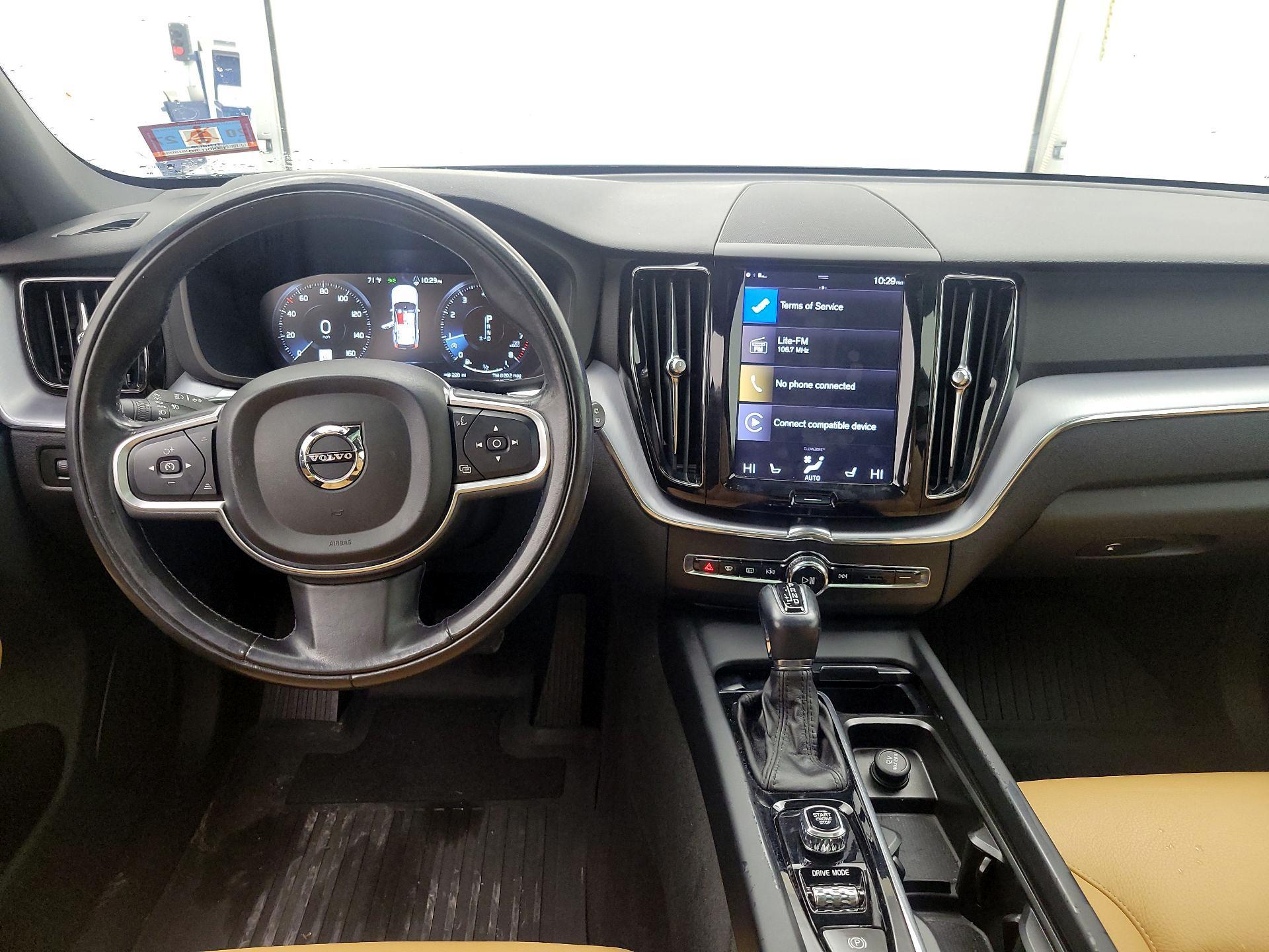 Thumbnail: 2020 Volvo XC60 - 9