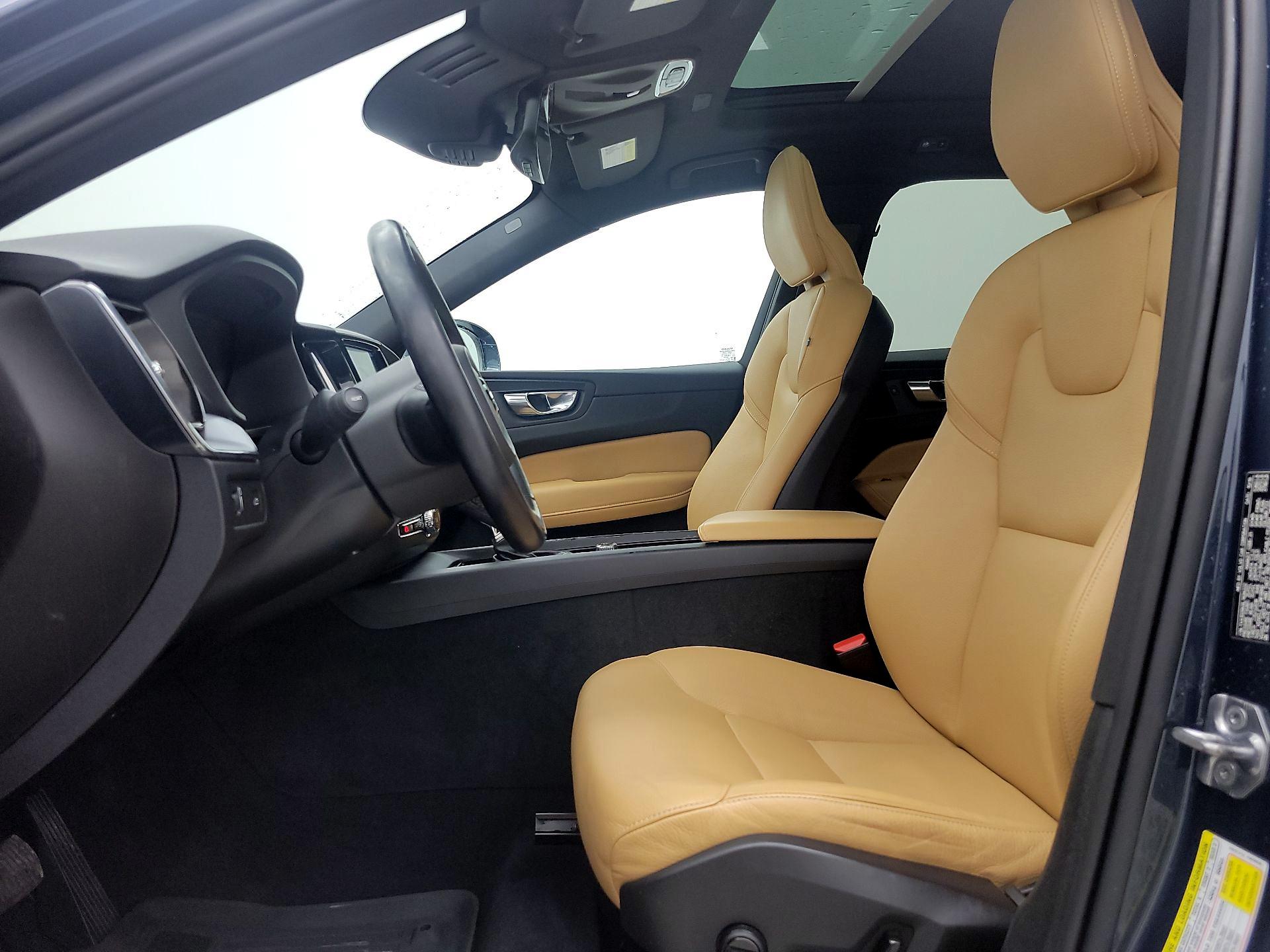 Thumbnail: 2020 Volvo XC60 - 11