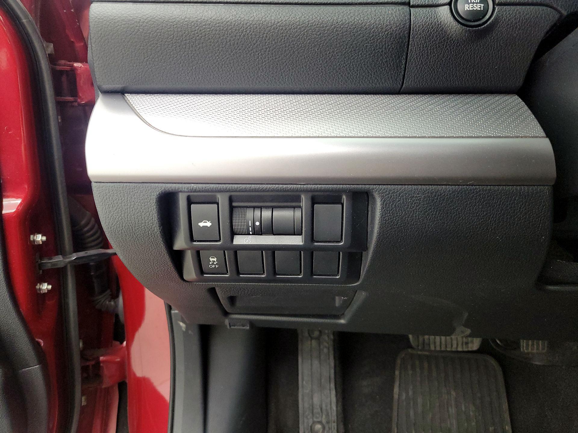 Thumbnail: 2015 Subaru Legacy - 13