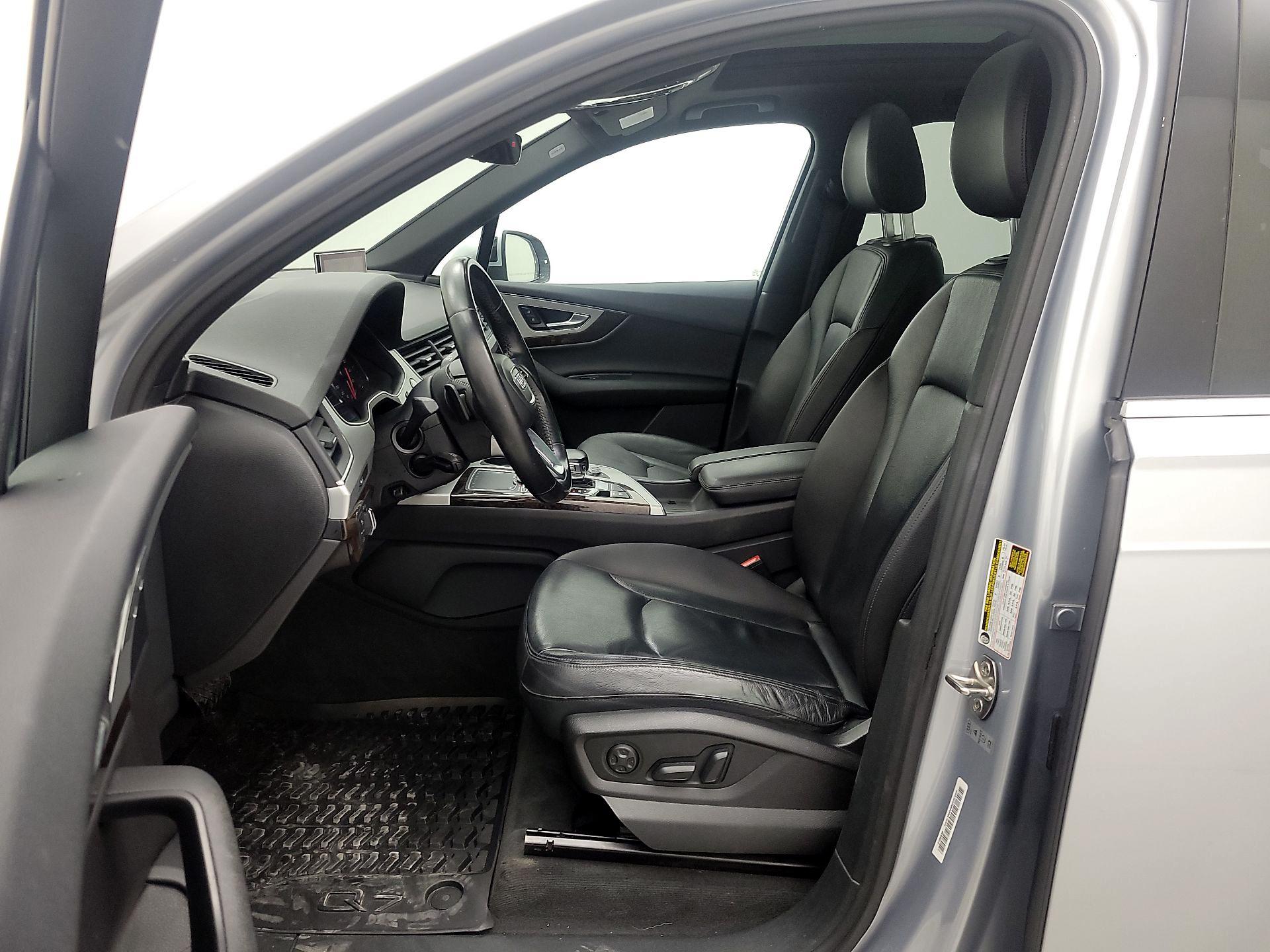 Thumbnail: 2017 Audi Q7 - 11