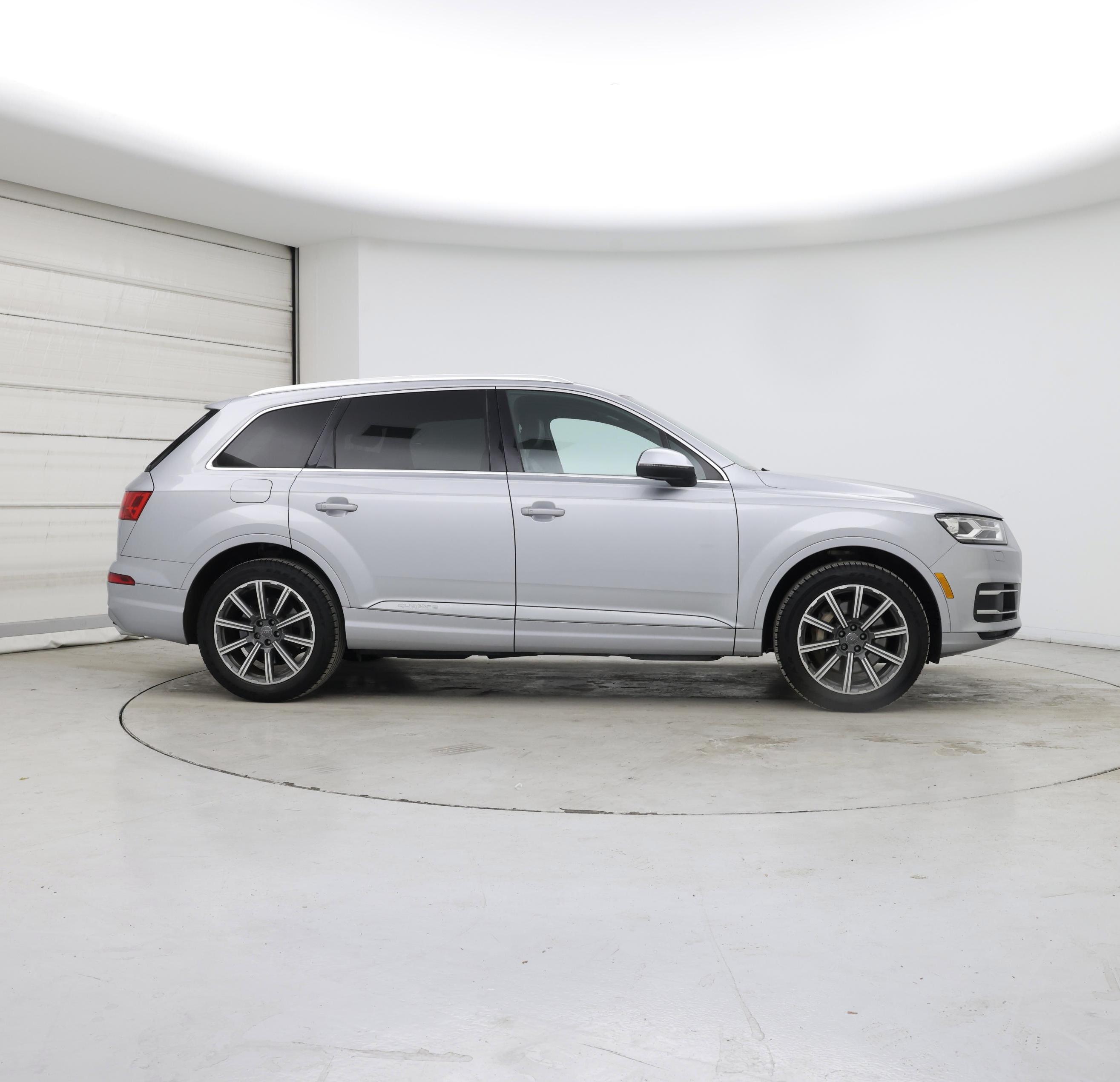 Thumbnail: 2017 Audi Q7 - 7