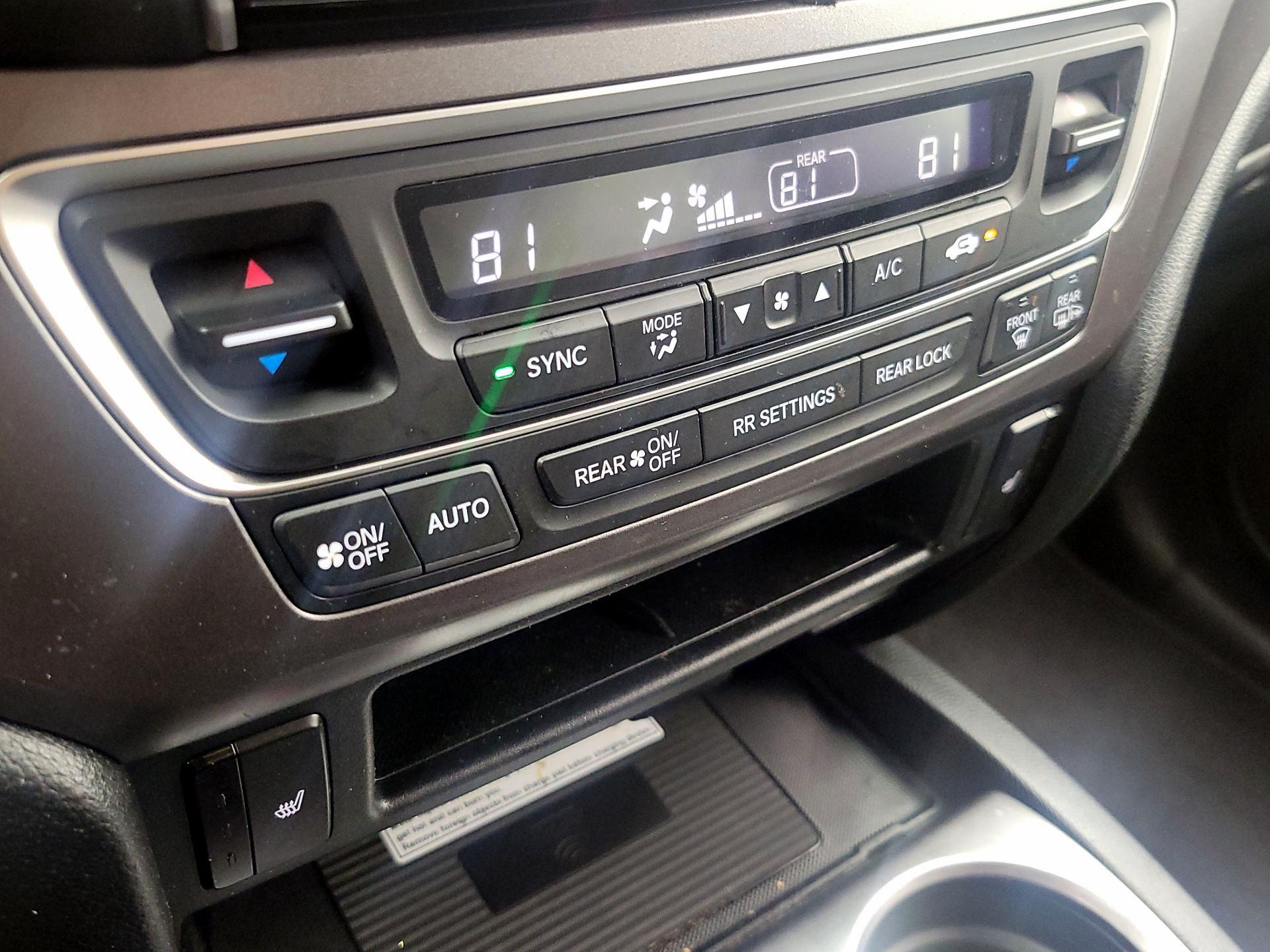 Thumbnail: 2021 Honda Pilot - 16