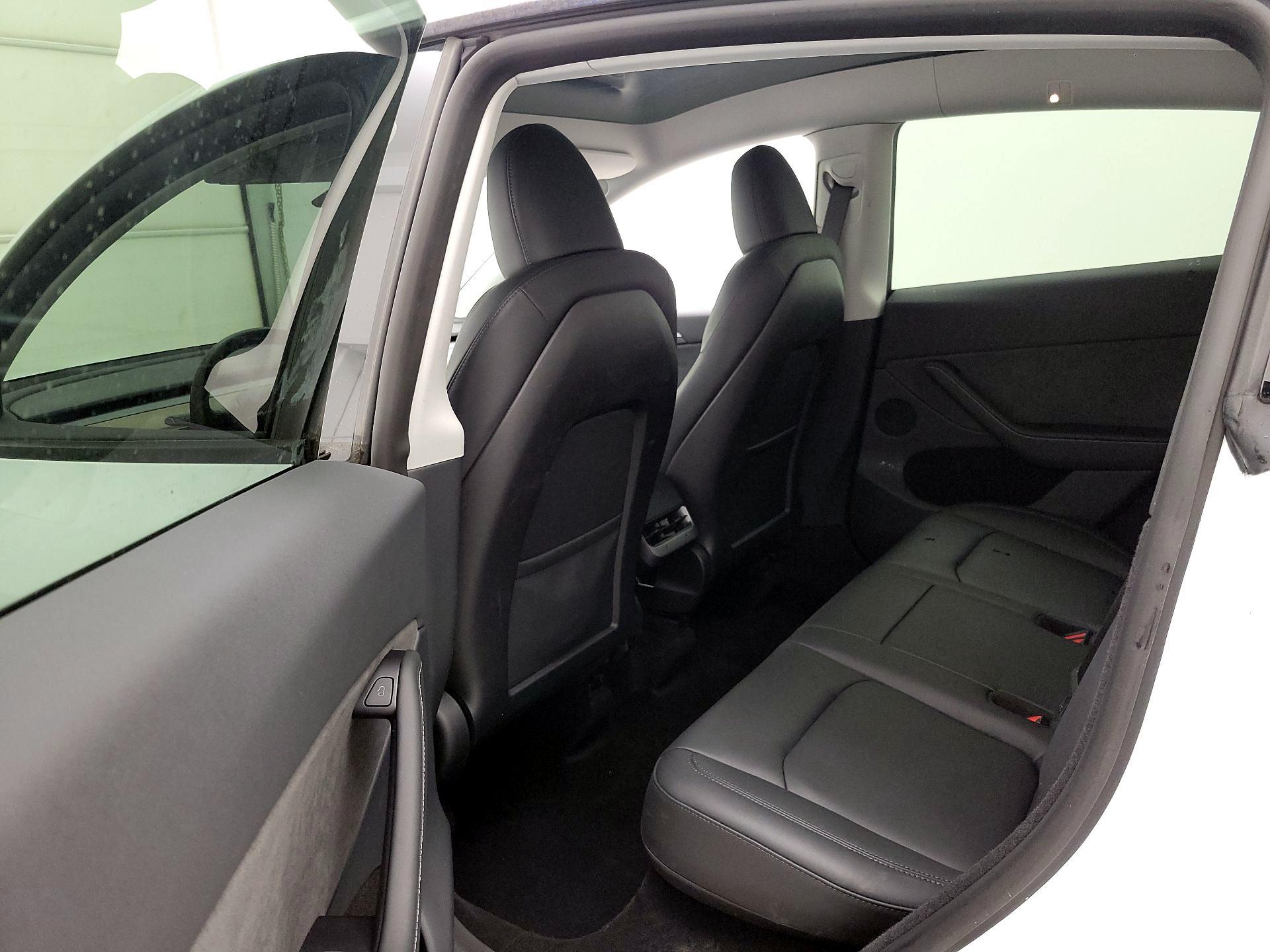 Thumbnail: 2023 Tesla Model Y - 19