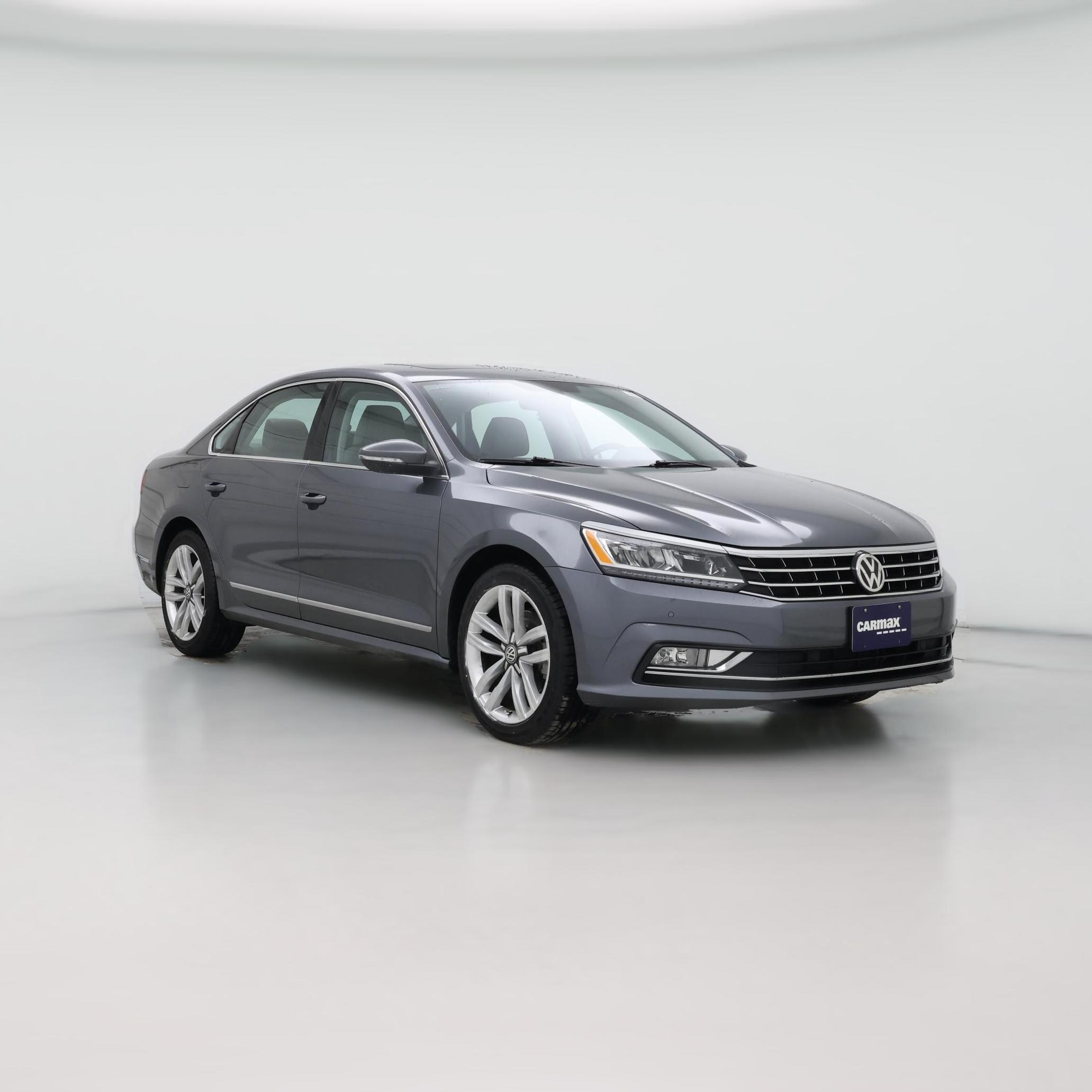 Thumbnail: 2017 Volkswagen Passat - 1