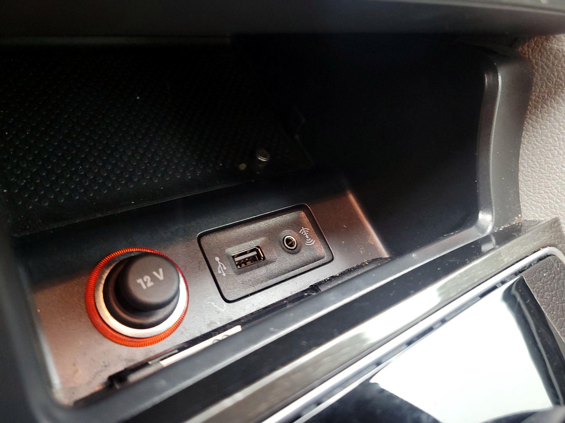 Thumbnail: 2017 Volkswagen Passat - 18