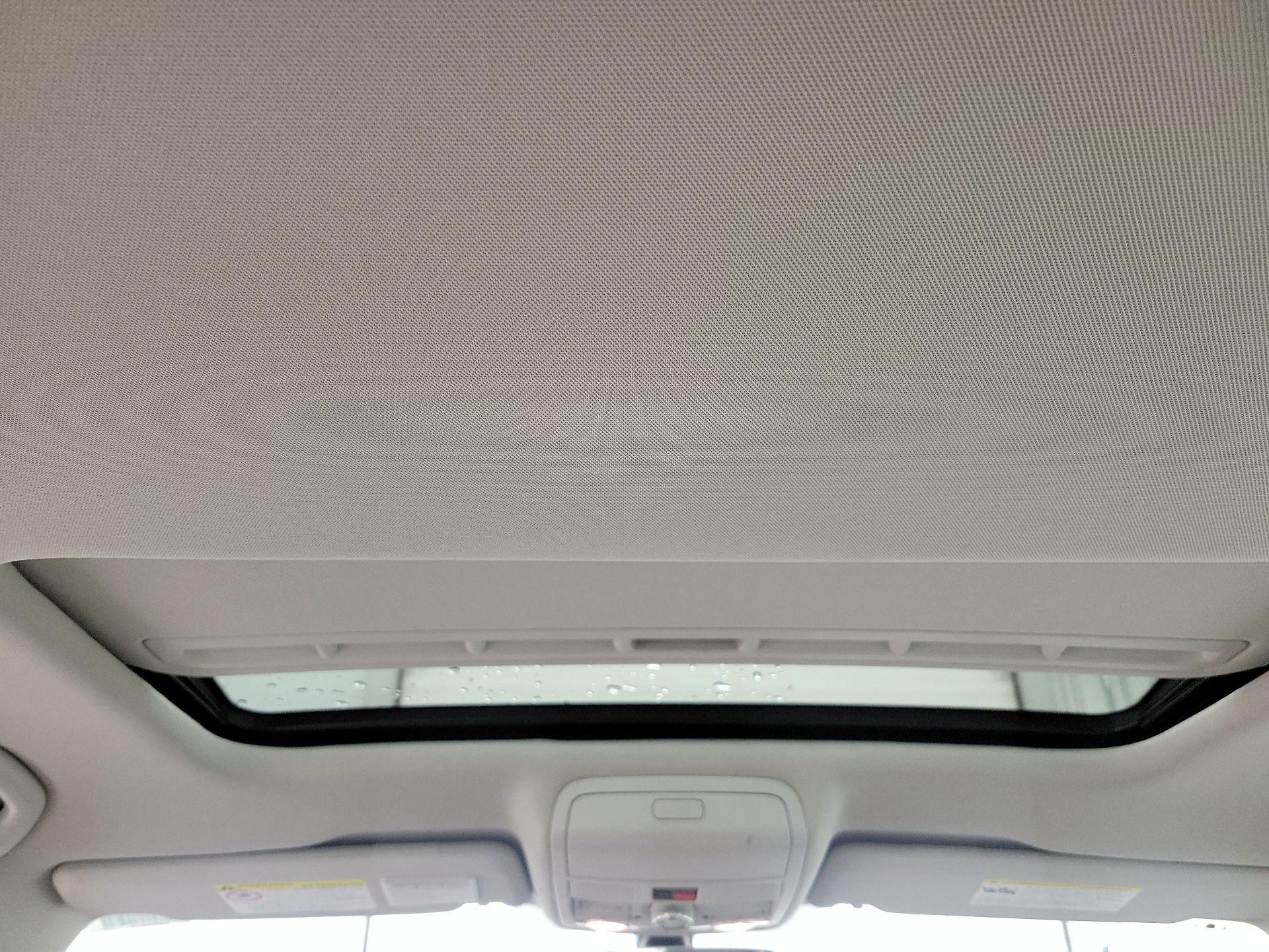 Thumbnail: 2017 Volkswagen Passat - 19