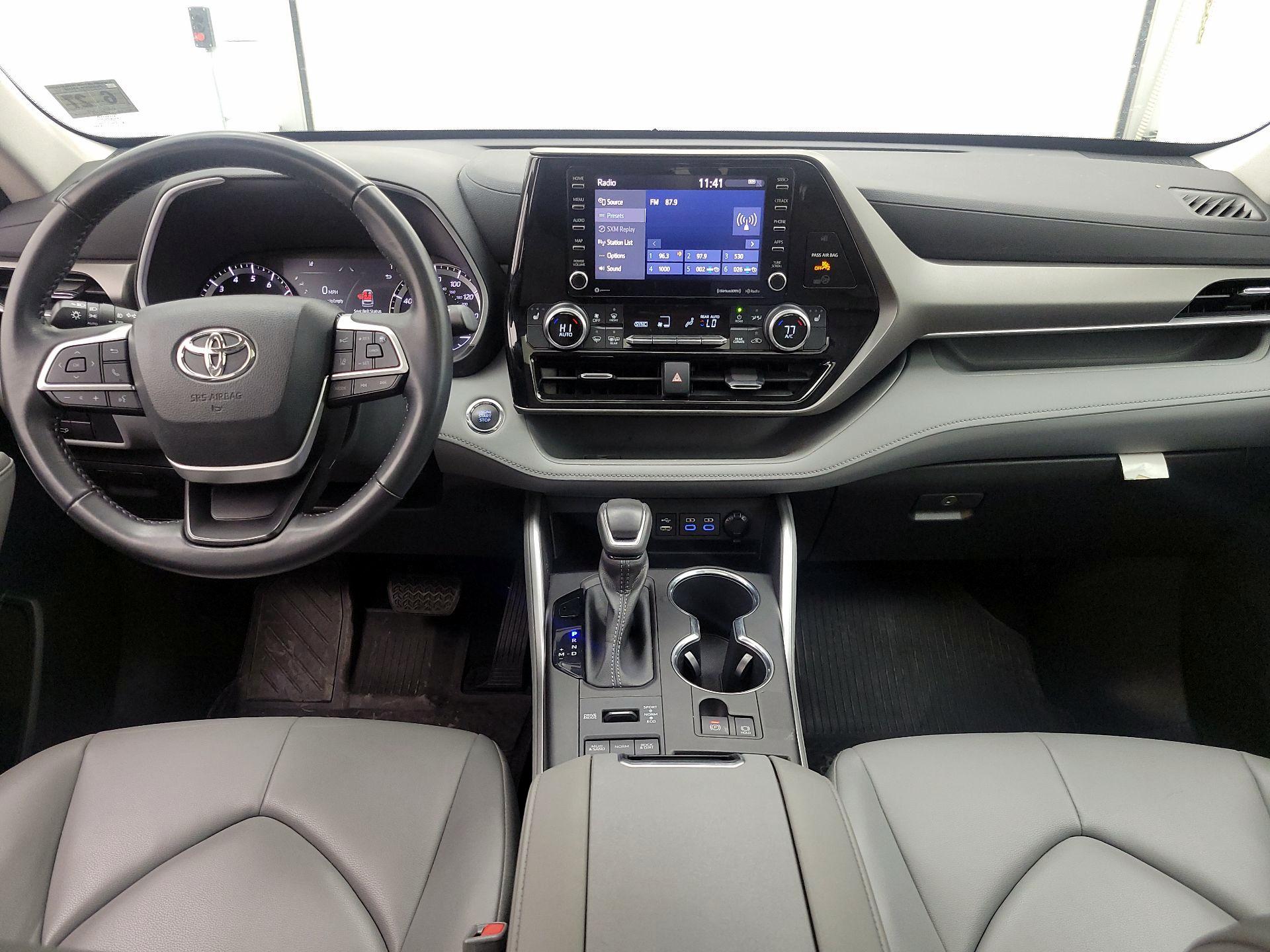 Thumbnail: 2022 Toyota Highlander - 9