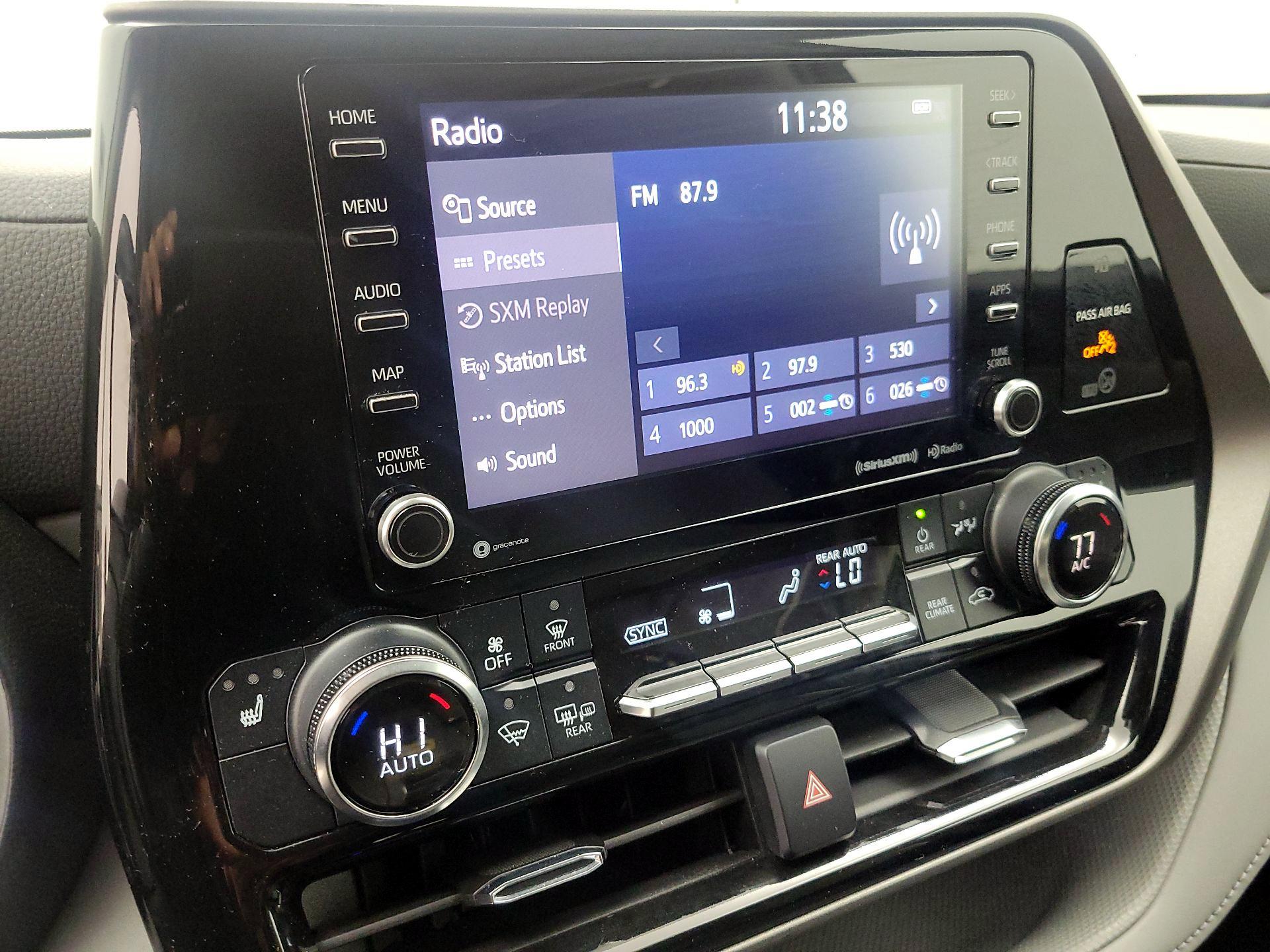 Thumbnail: 2022 Toyota Highlander - 15