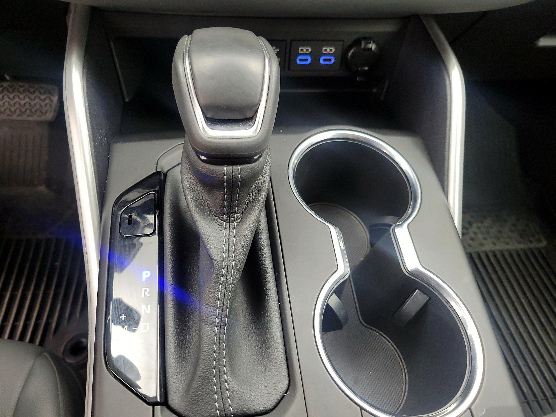 Thumbnail: 2022 Toyota Highlander - 17