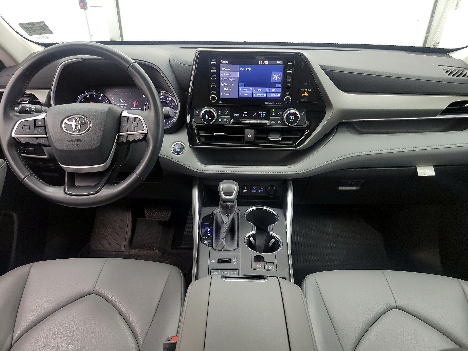 Thumbnail: 2022 Toyota Highlander - 19