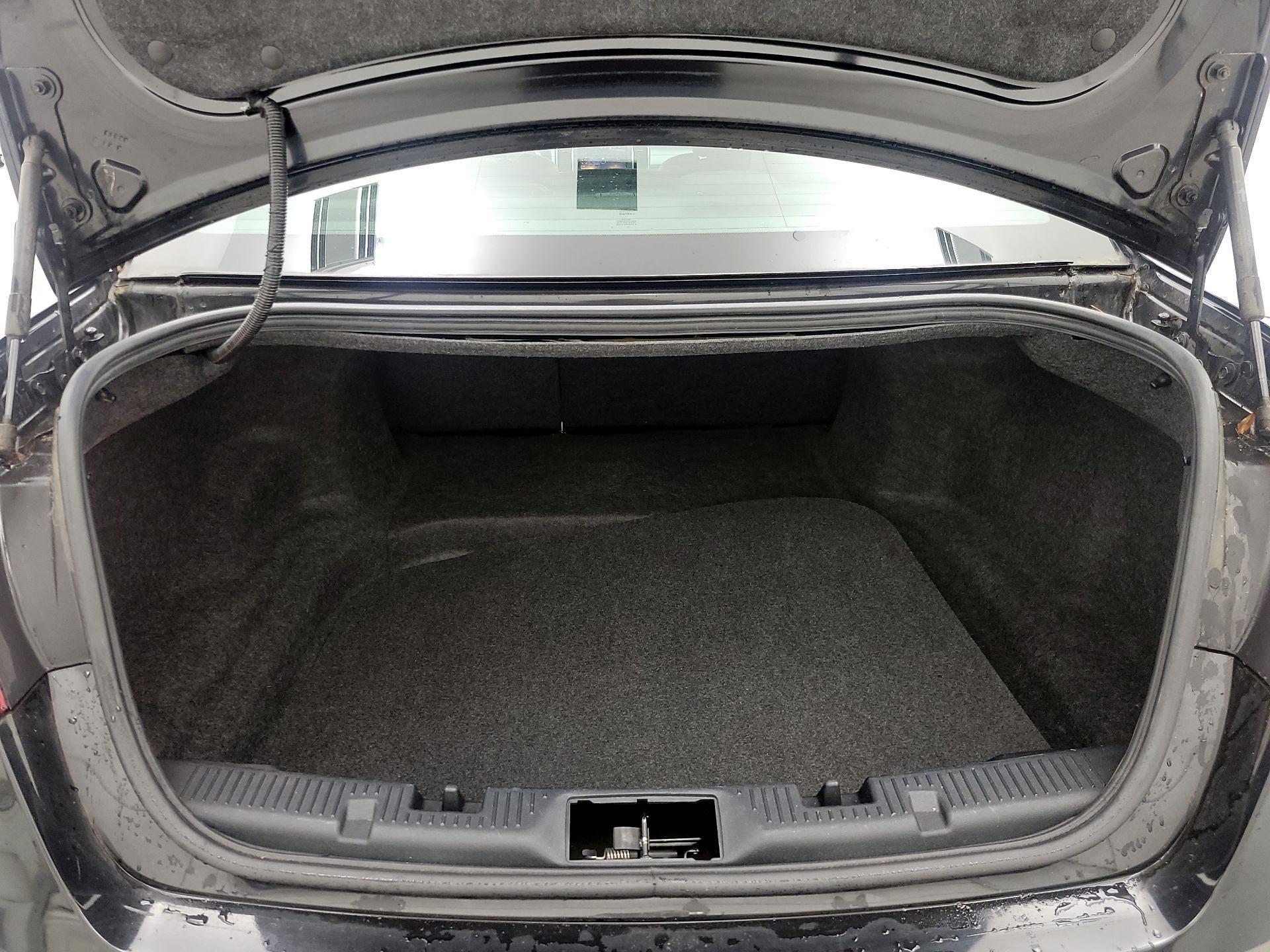 Thumbnail: 2015 Ford Taurus - 19