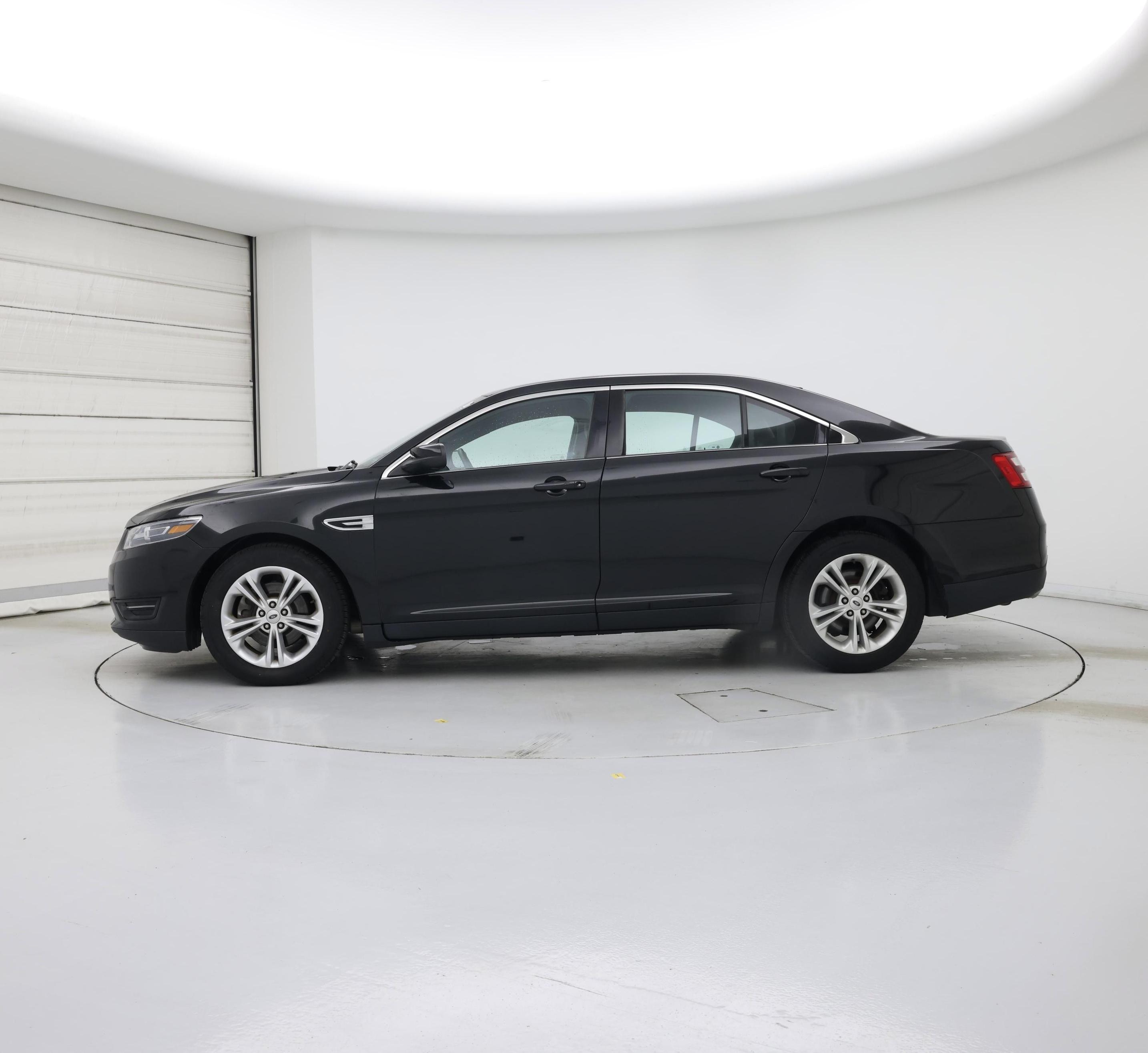 Thumbnail: 2015 Ford Taurus - 3