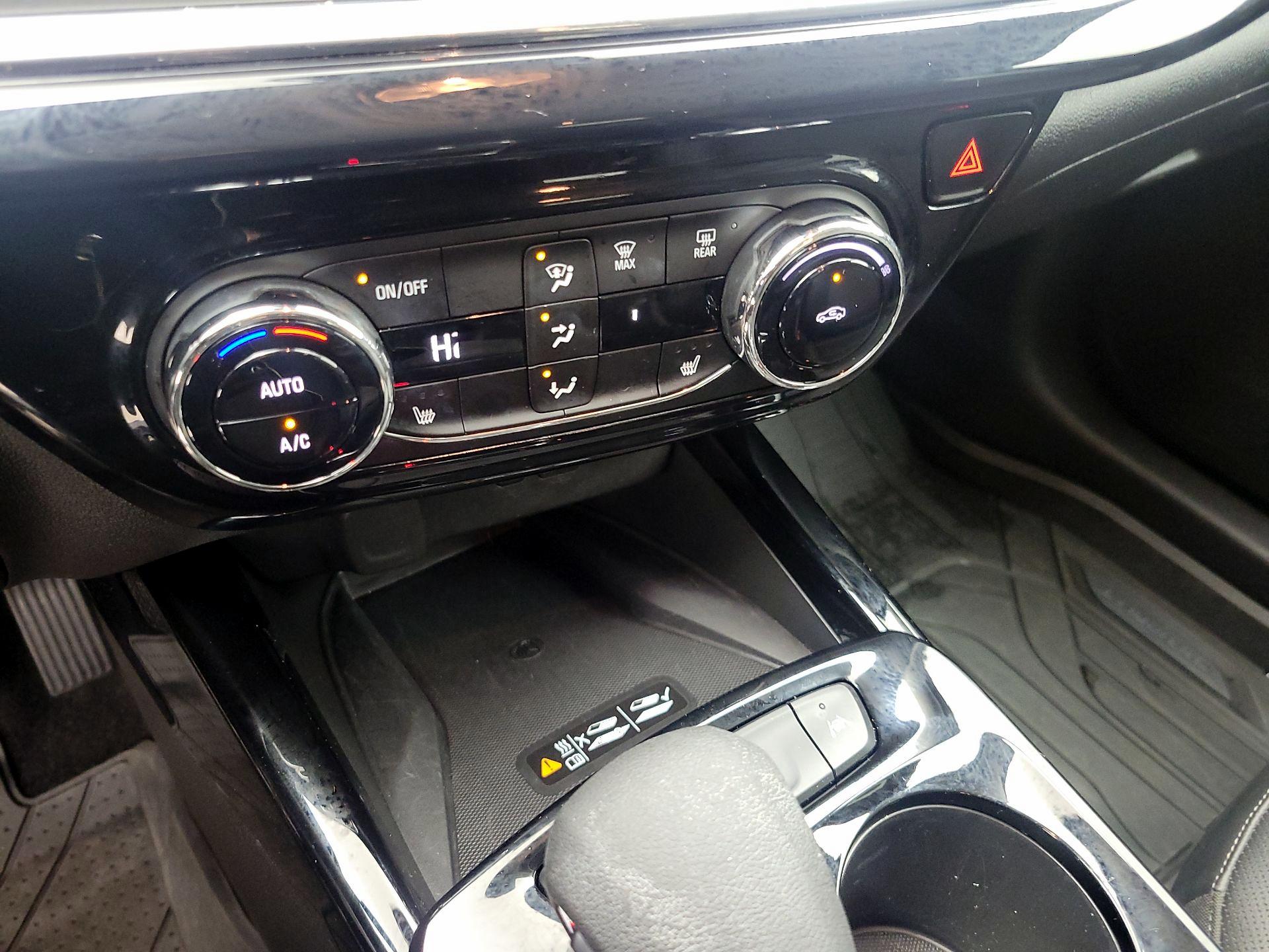 Thumbnail: 2024 Chevrolet Trax - 16