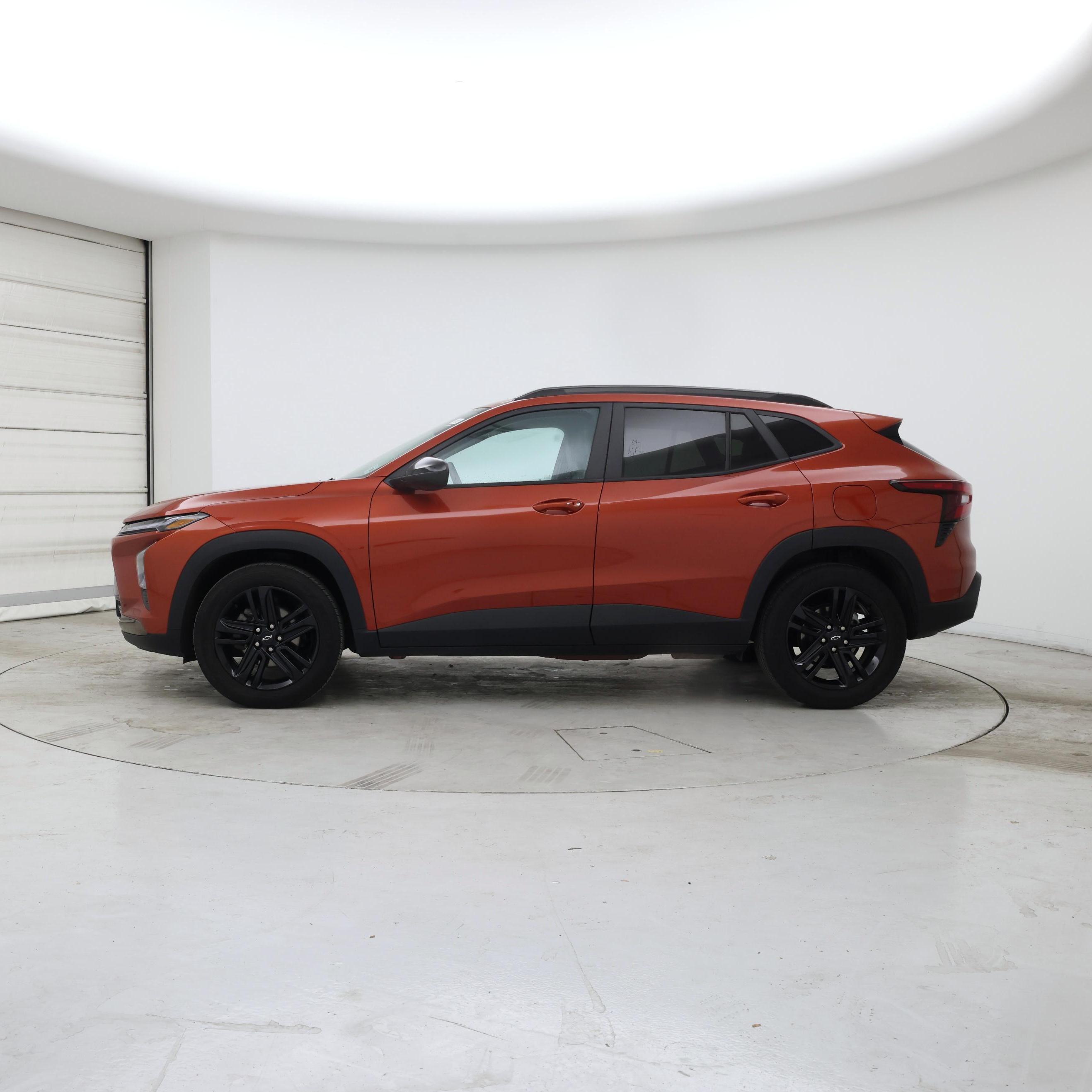 Thumbnail: 2024 Chevrolet Trax - 3