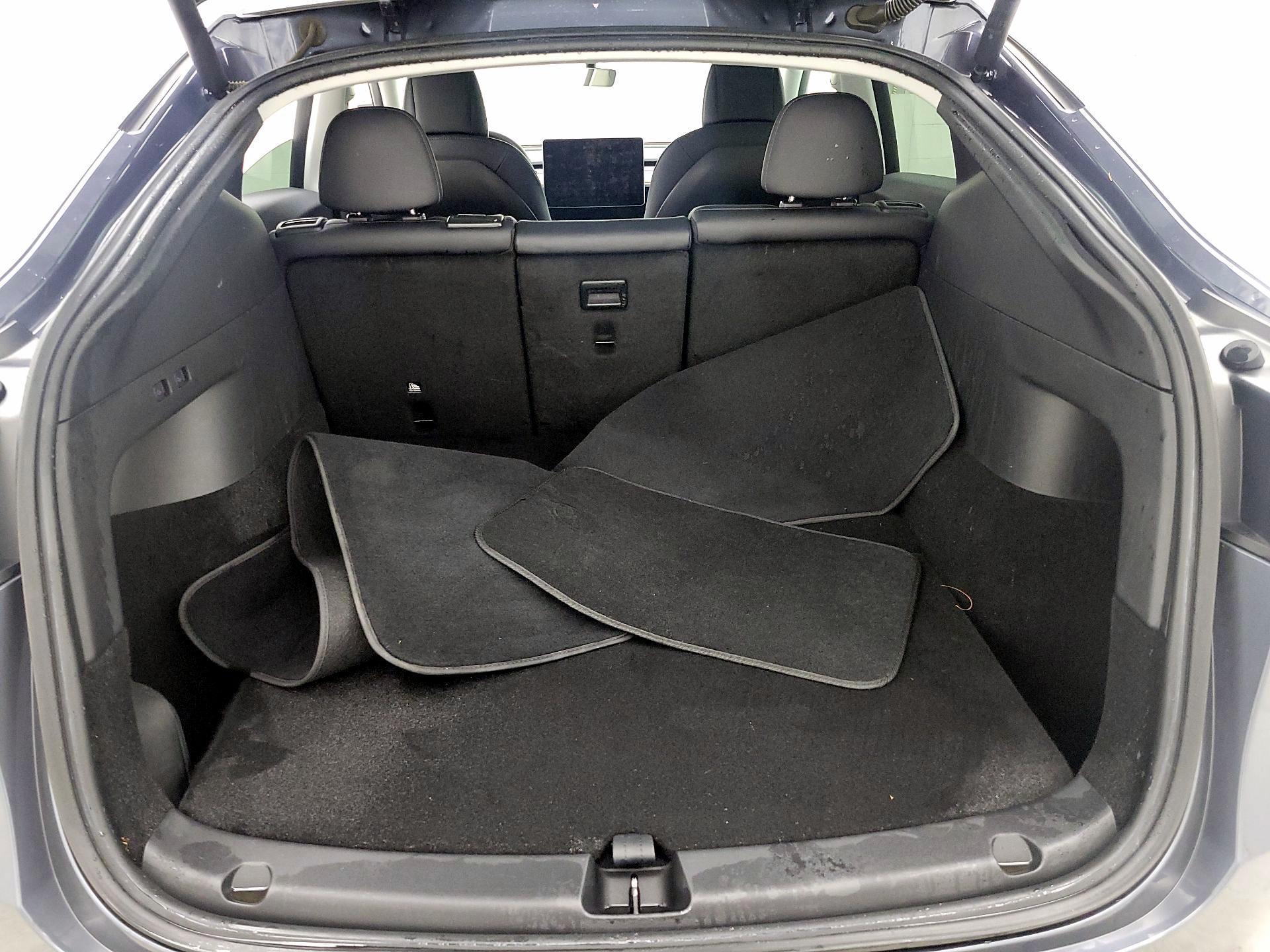 Thumbnail: 2021 Tesla Model Y - 19