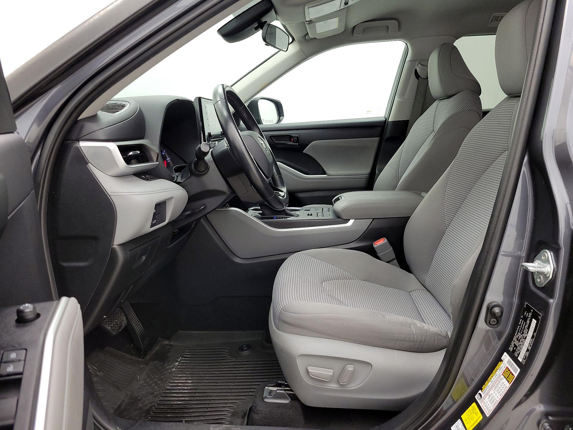 Thumbnail: 2020 Toyota Highlander - 11