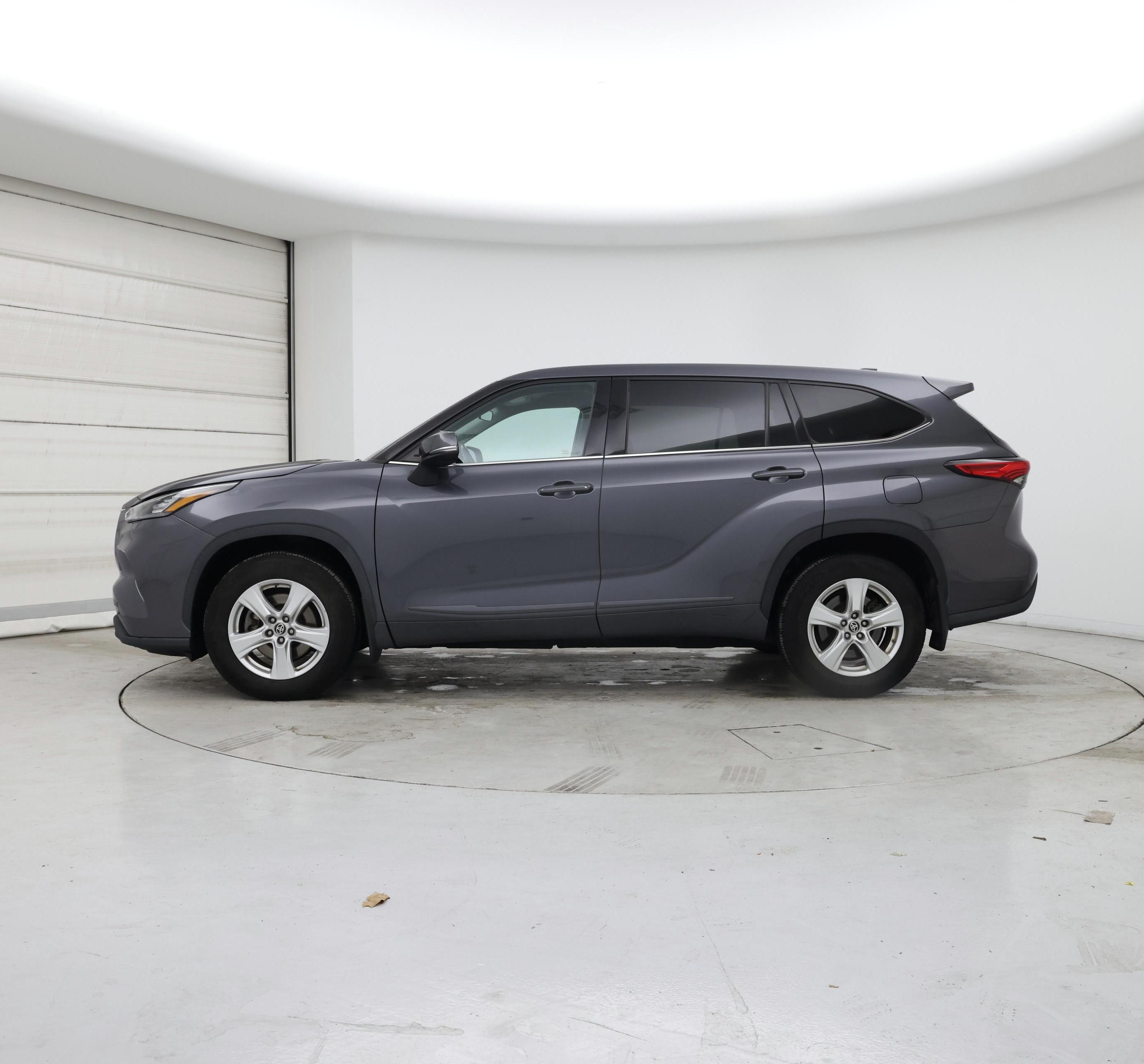 Thumbnail: 2020 Toyota Highlander - 3