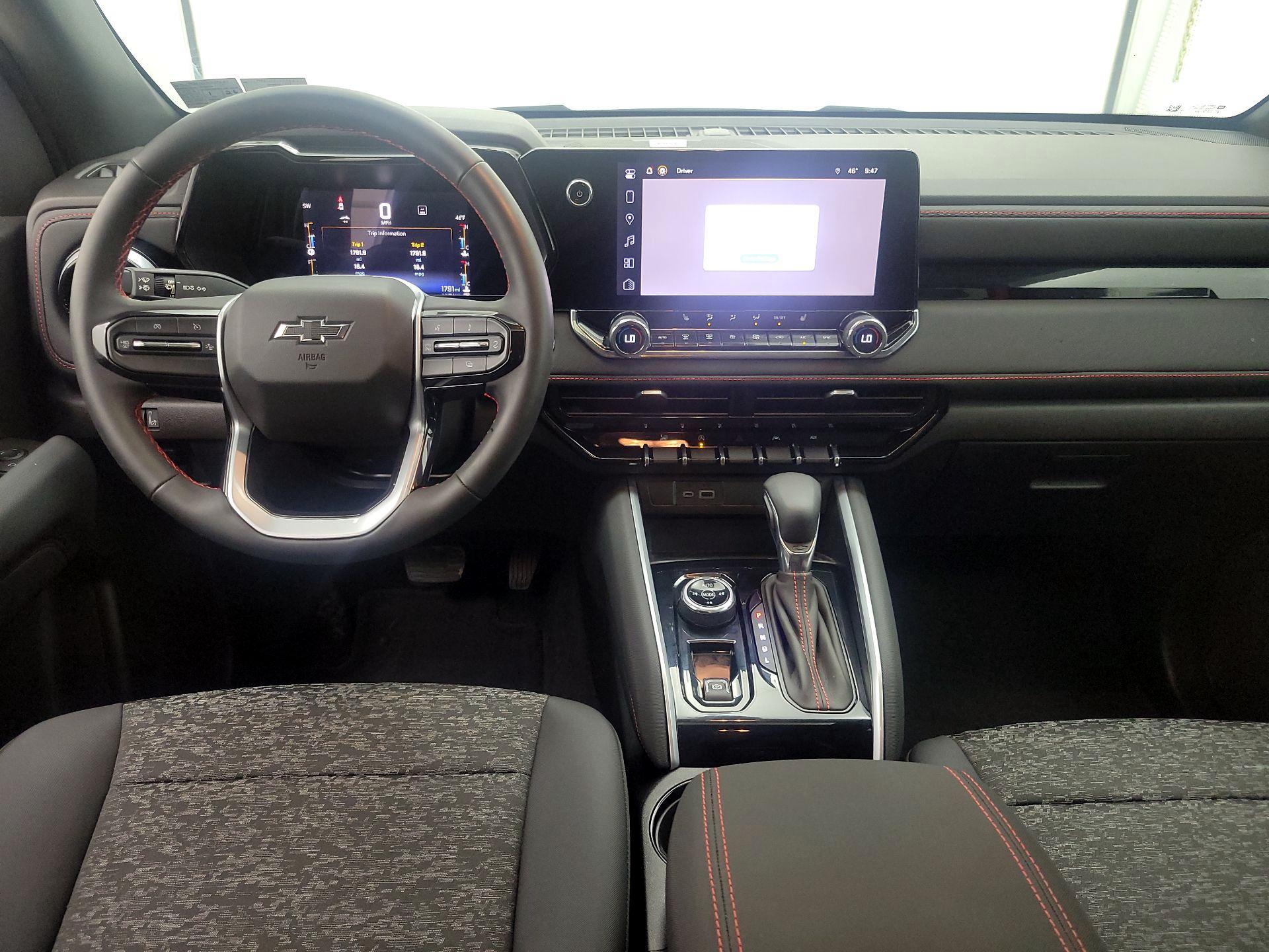 Thumbnail: 2023 Chevrolet Colorado - 9