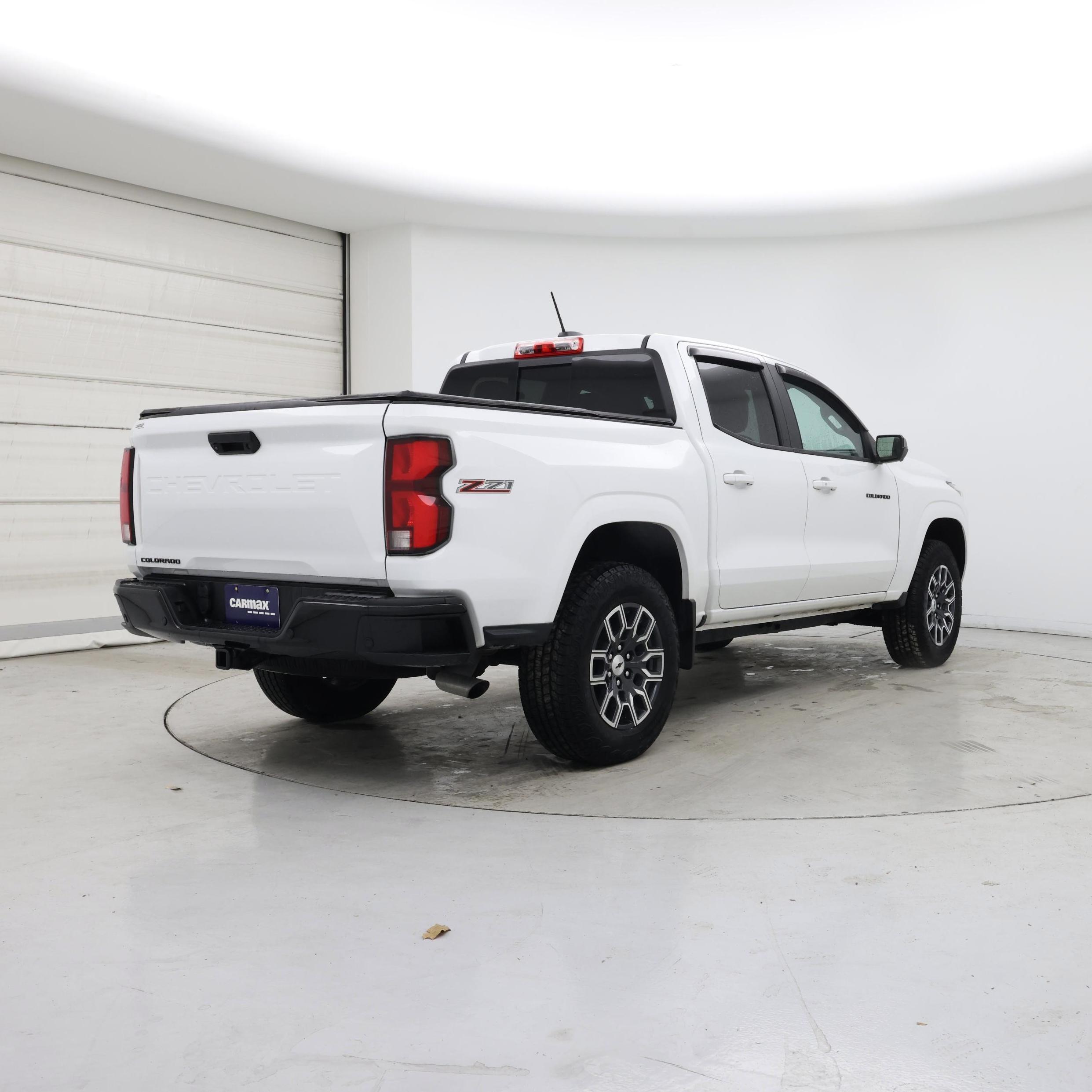 Thumbnail: 2023 Chevrolet Colorado - 8