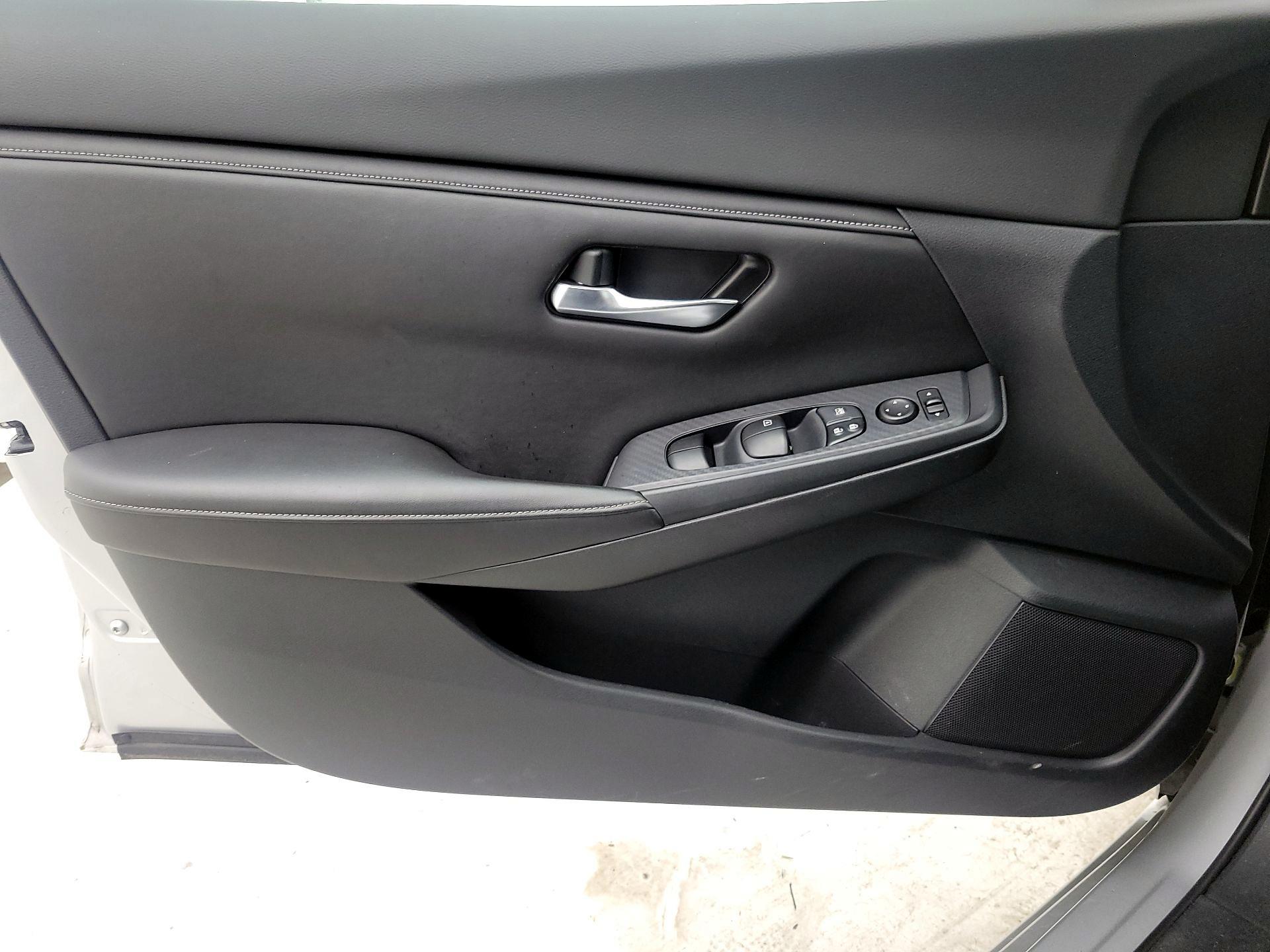 Thumbnail: 2020 Nissan Sentra - 12