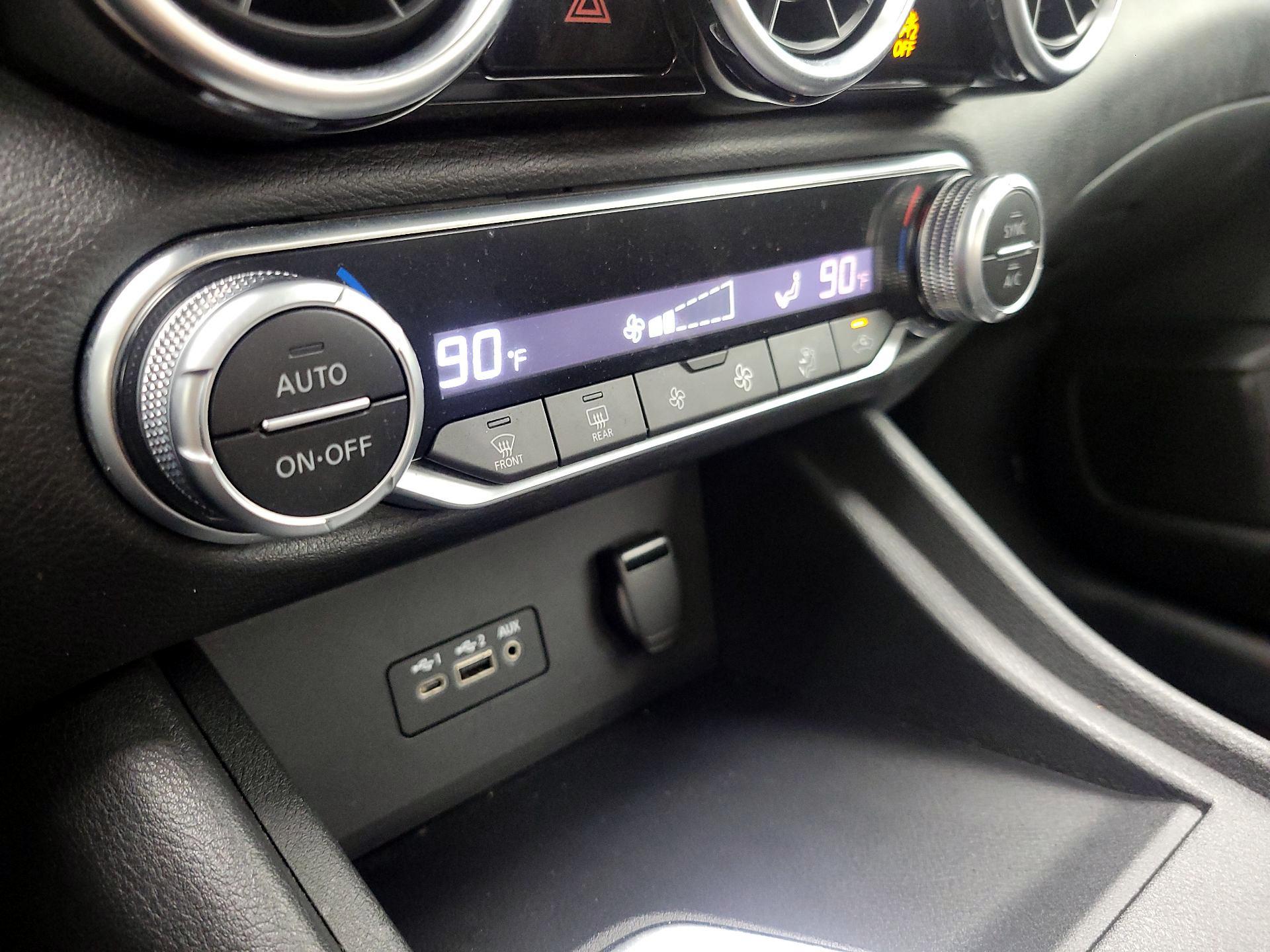 Thumbnail: 2020 Nissan Sentra - 16