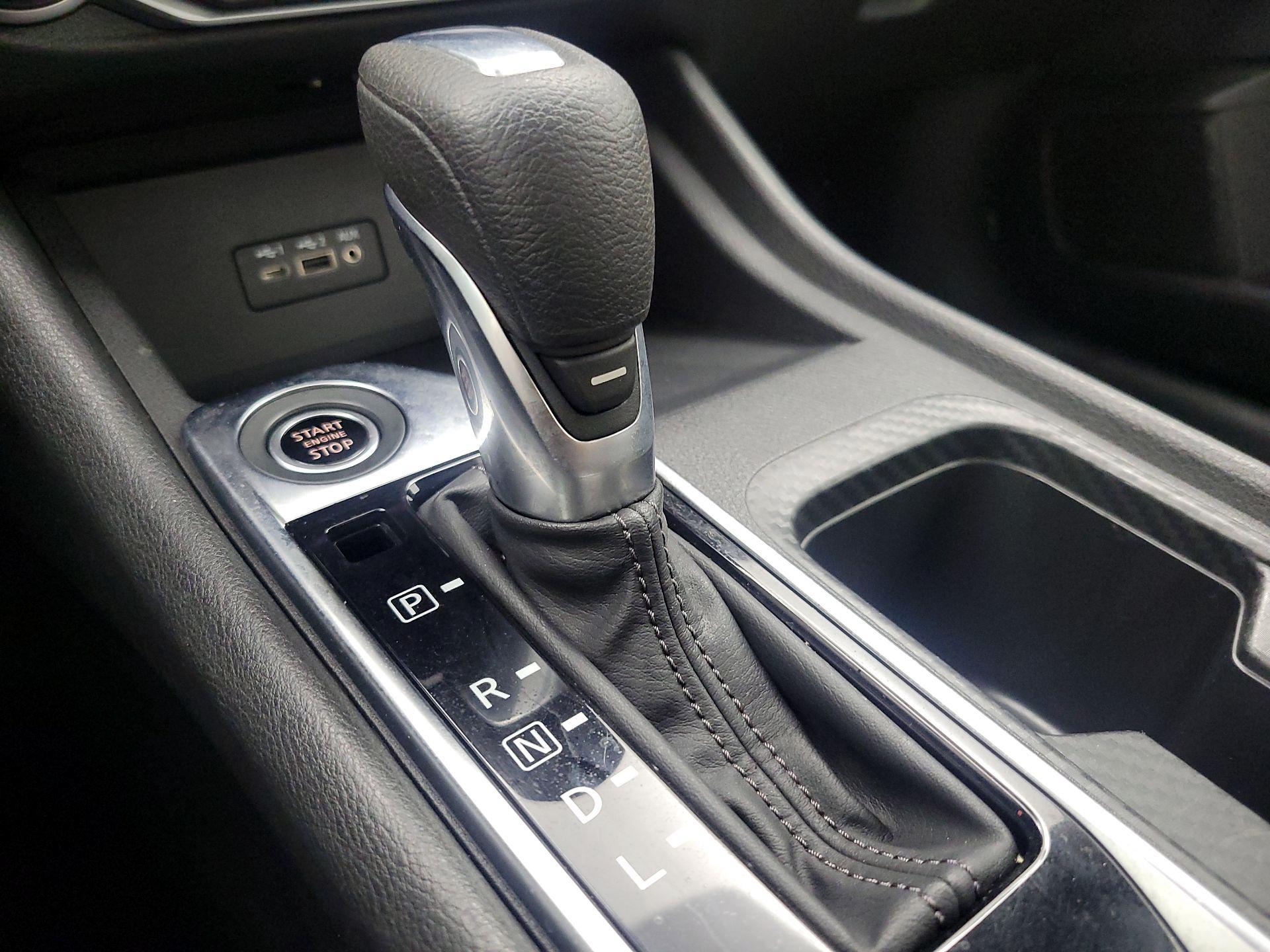 Thumbnail: 2020 Nissan Sentra - 17