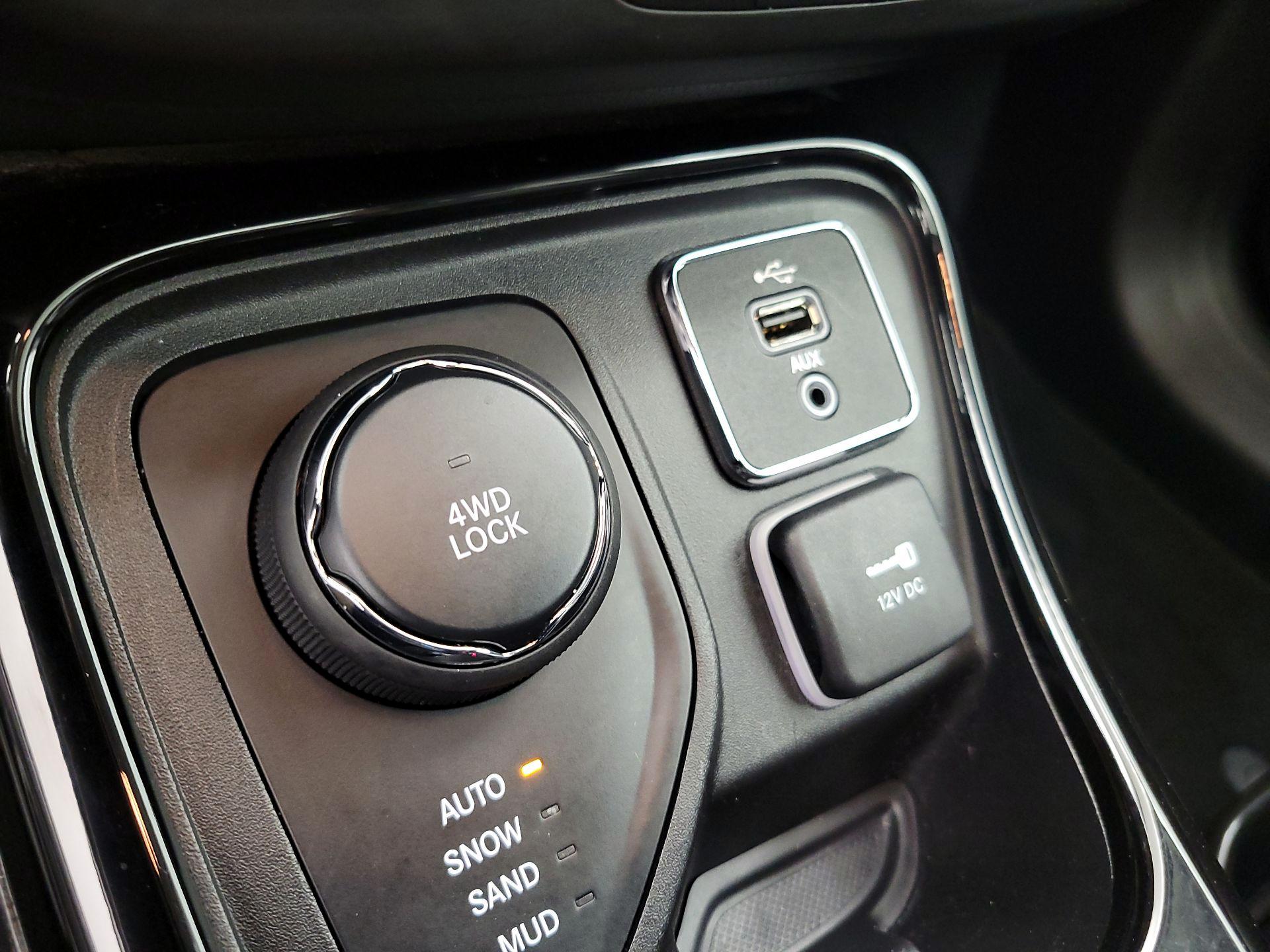 Thumbnail: 2018 Jeep Compass - 19