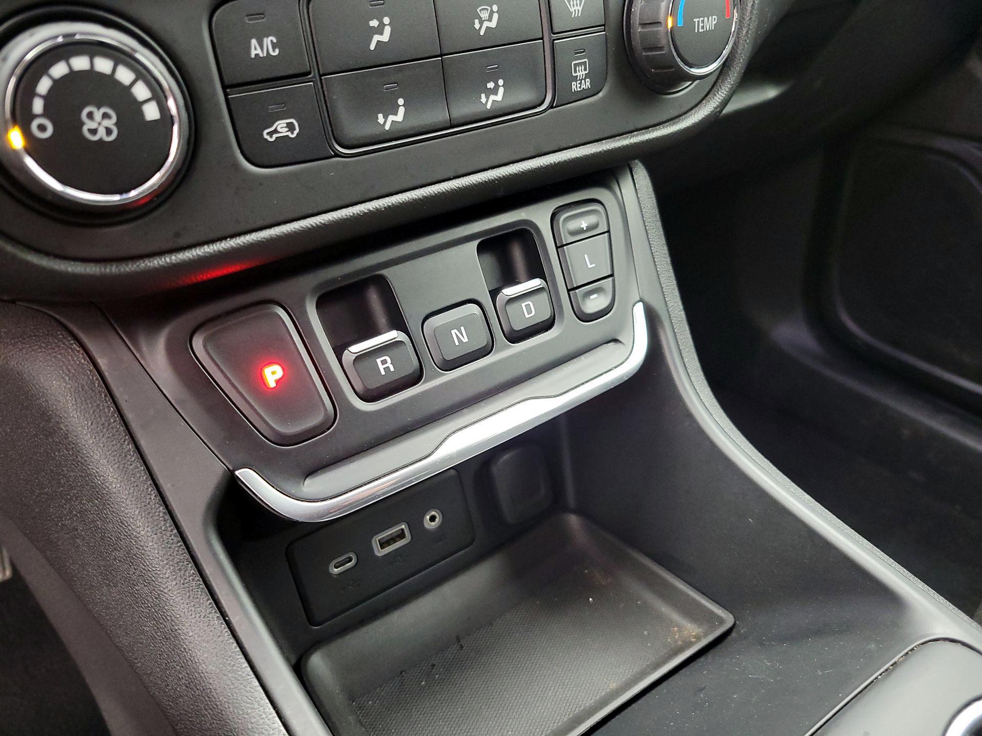 Thumbnail: 2020 GMC Terrain - 16