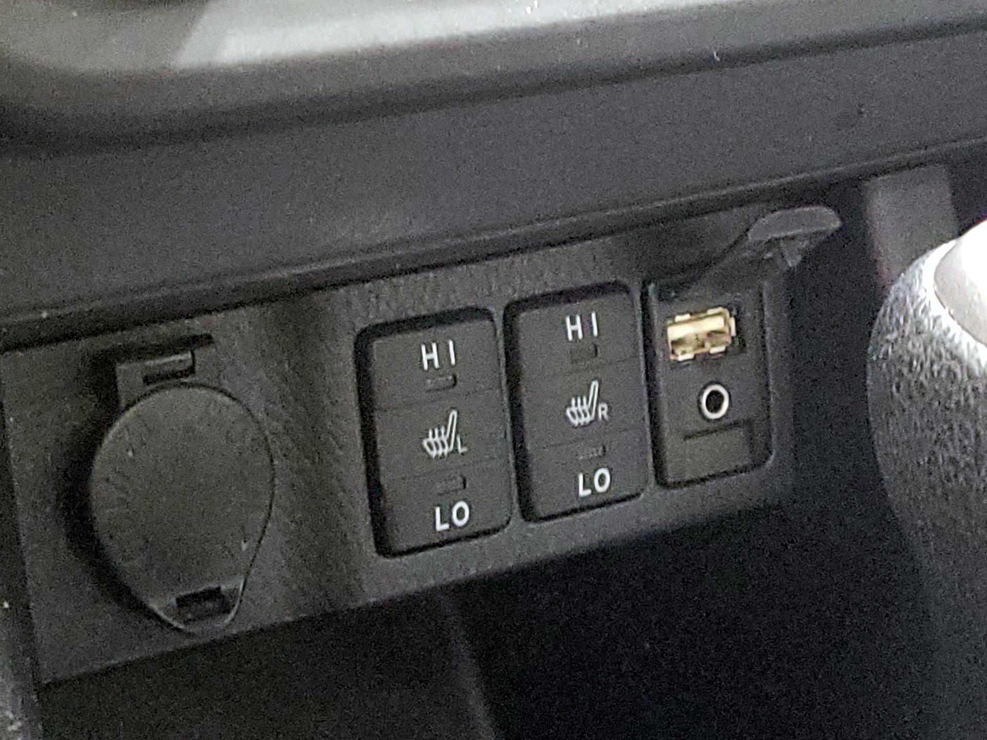 Thumbnail: 2015 Toyota Corolla - 17