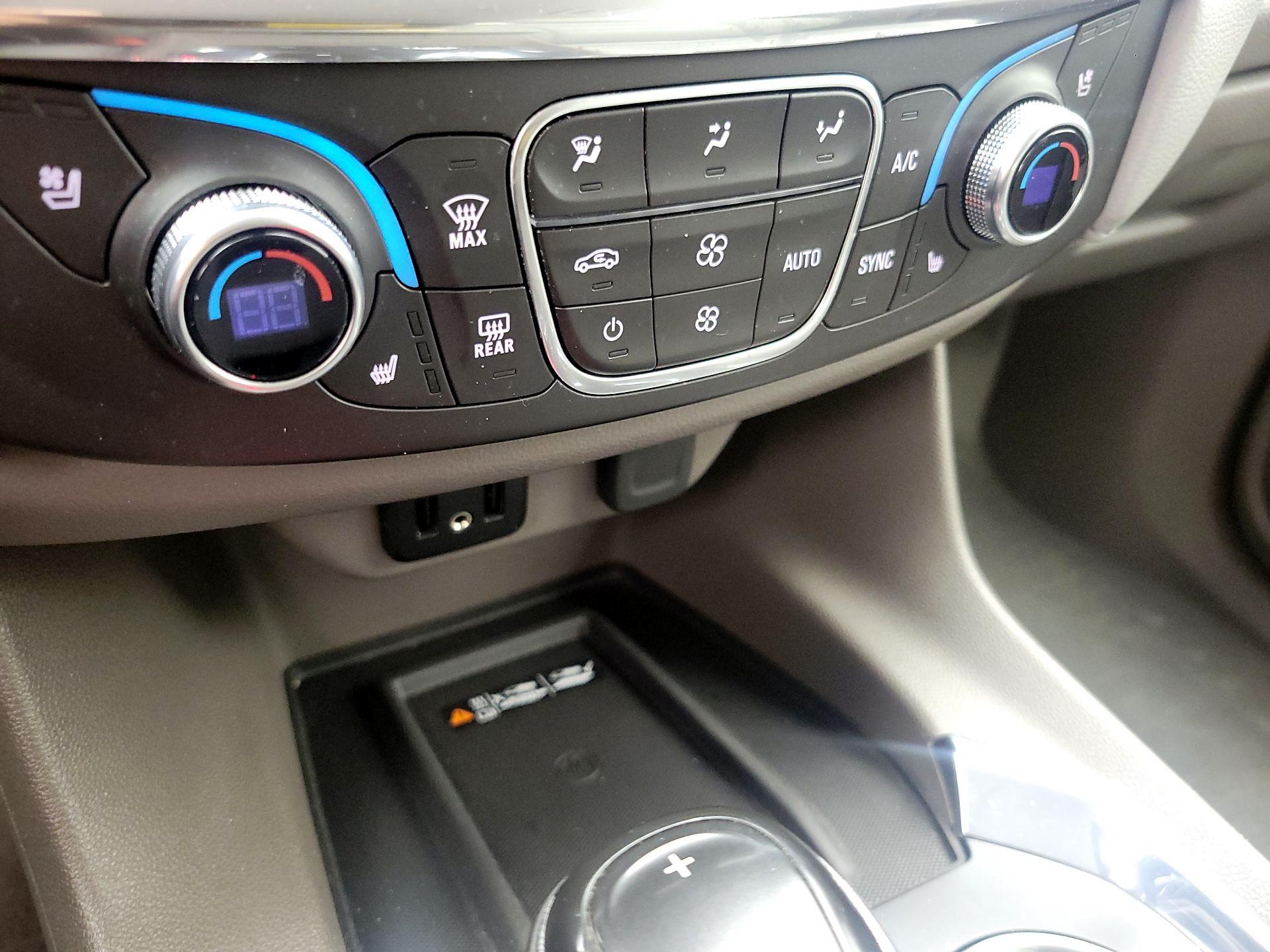 Thumbnail: 2018 Chevrolet Traverse - 17