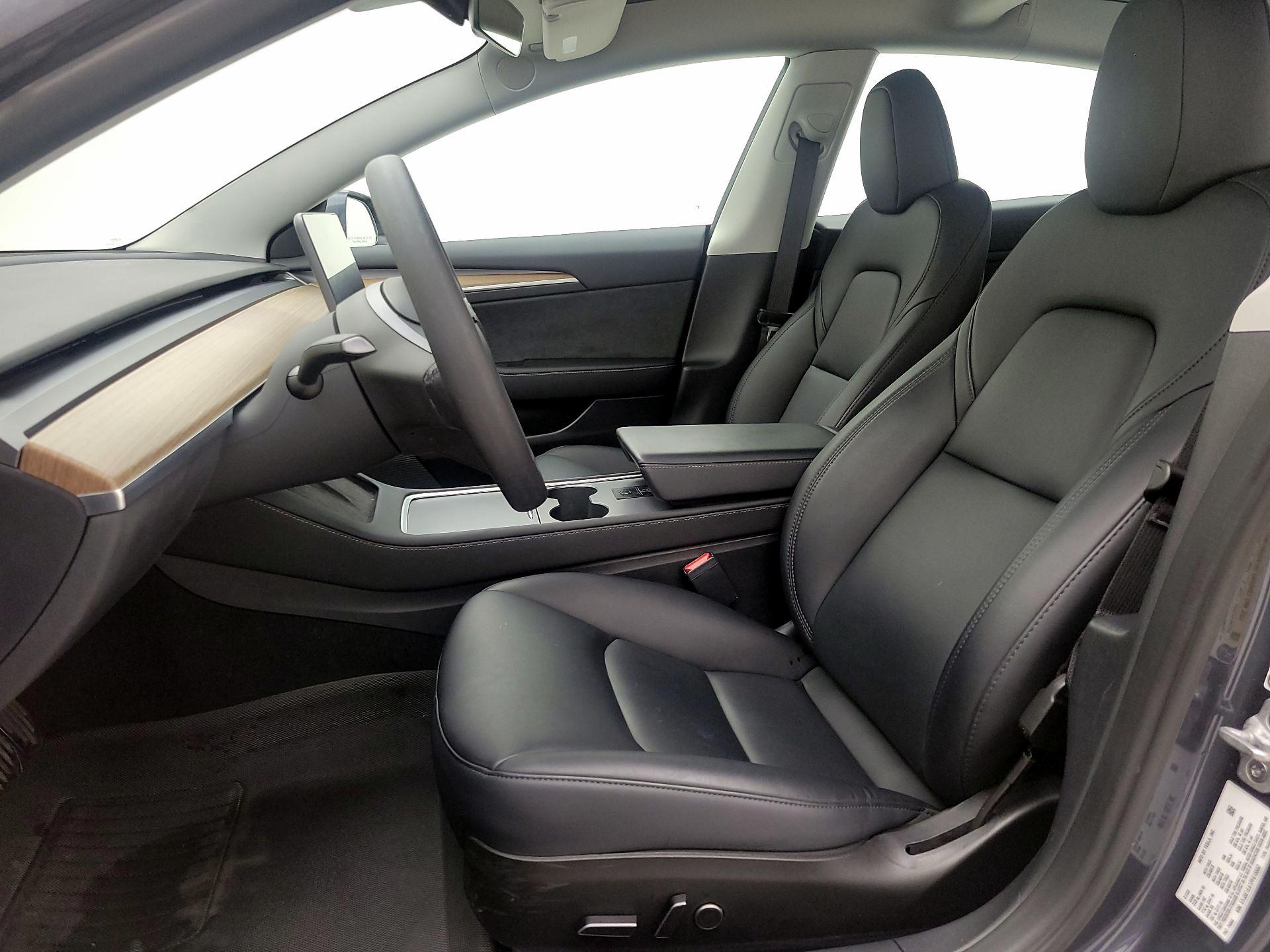 Thumbnail: 2023 Tesla Model 3 - 11