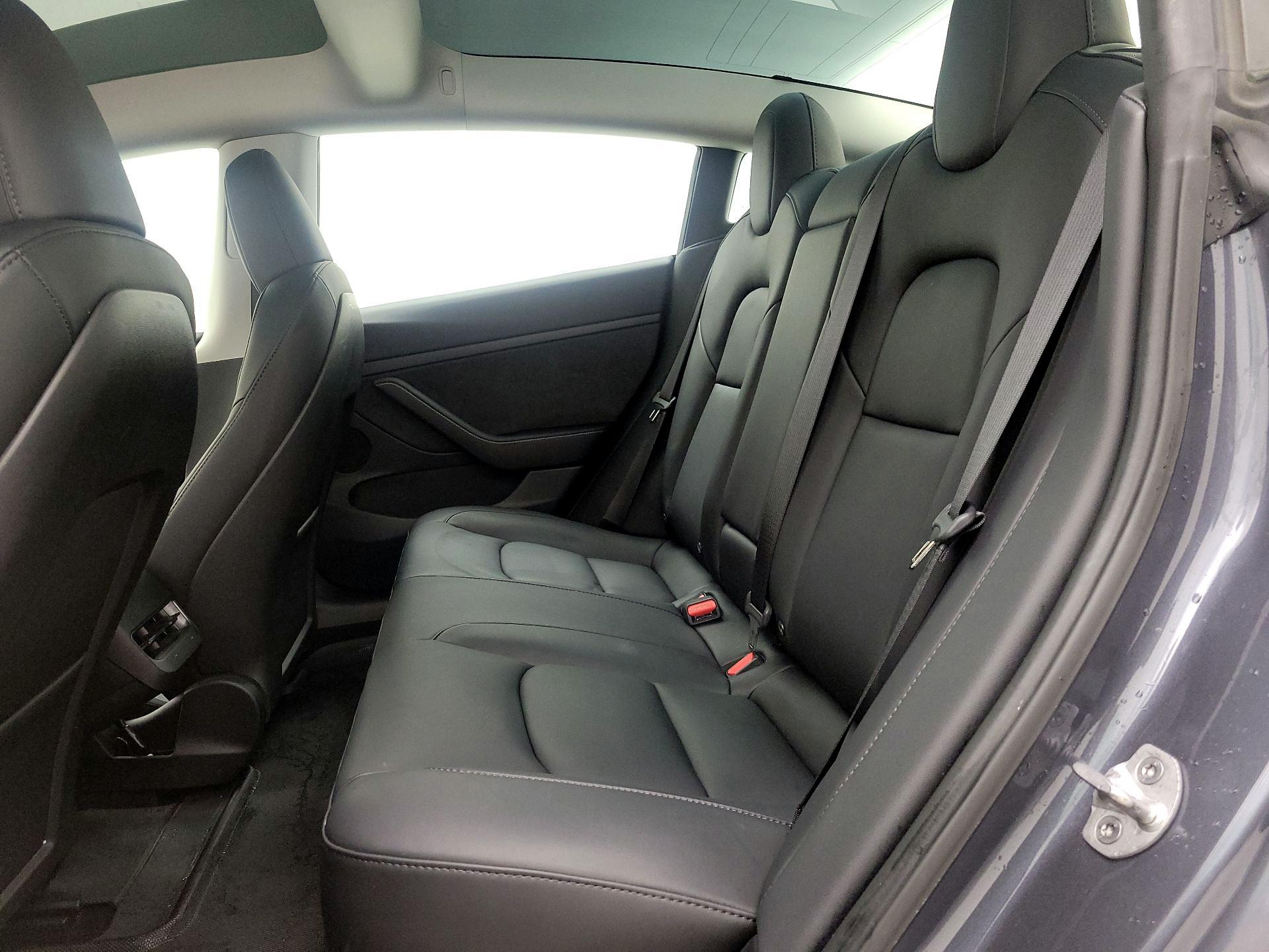 Thumbnail: 2023 Tesla Model 3 - 18